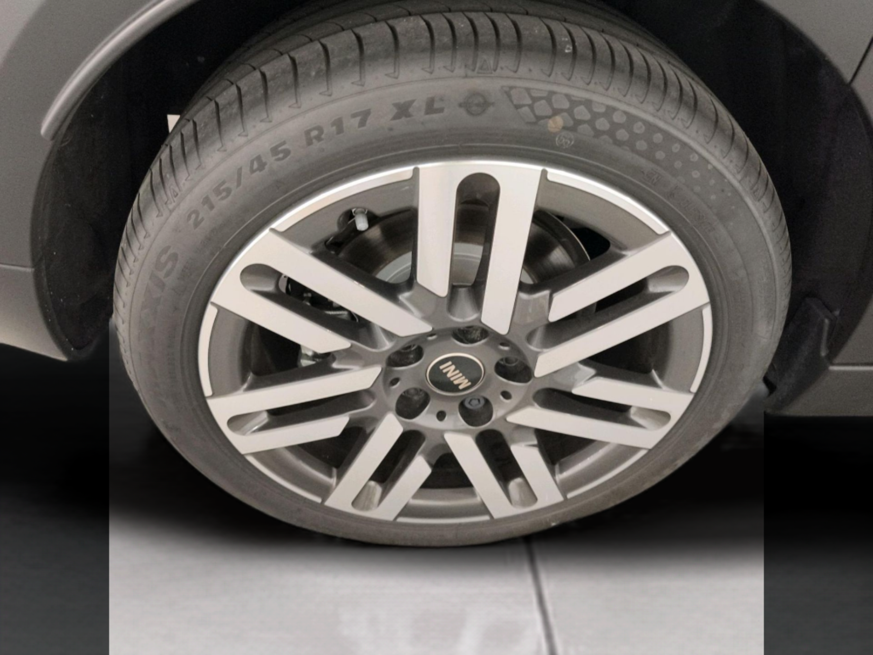 fotoG 14 del MINI MINI 5 Portas Cooper 115 kW (156 CV) 156cv Gasolina de 2025 em Oeiras