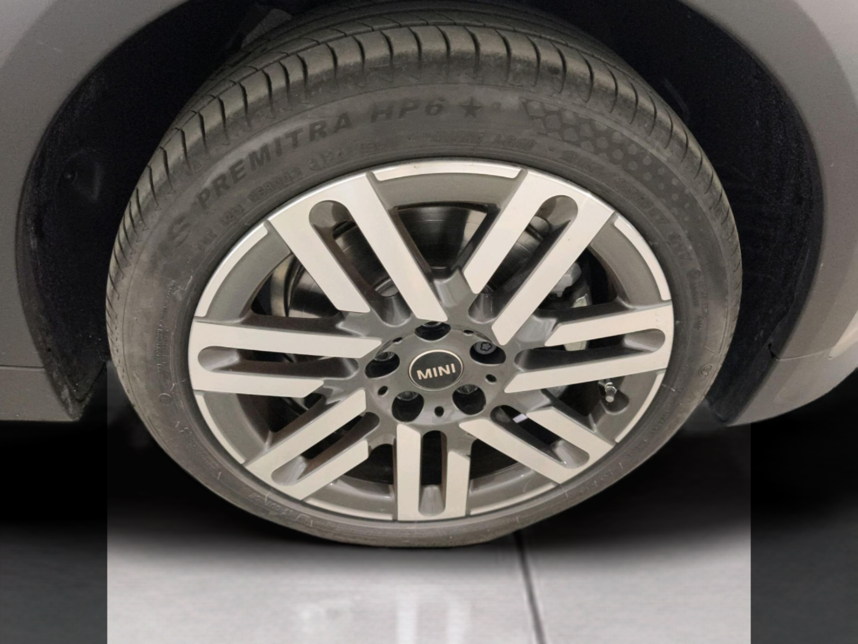 fotoG 11 del MINI MINI 5 Portas Cooper 115 kW (156 CV) 156cv Gasolina de 2025 em Oeiras