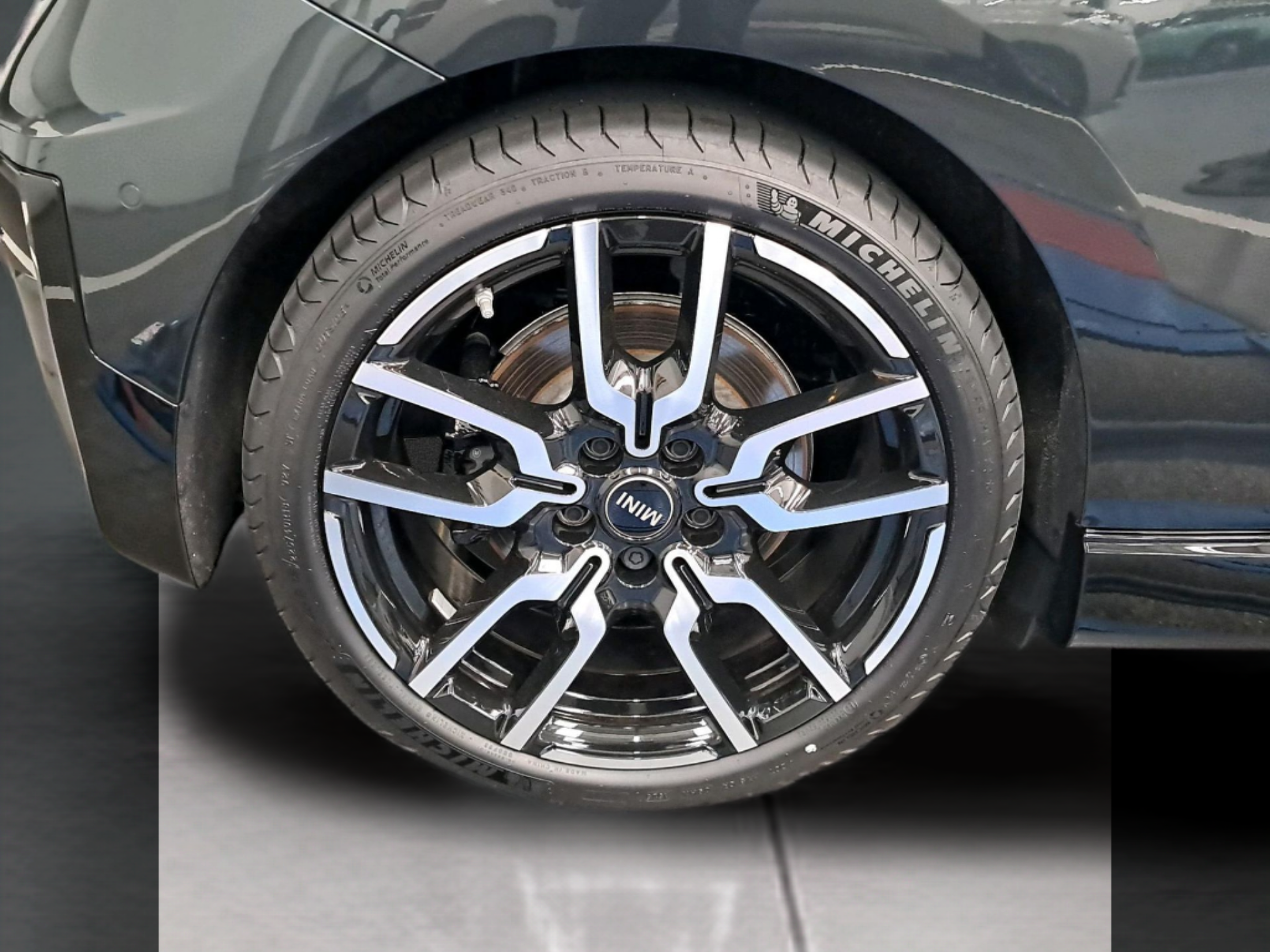 fotoG 14 del MINI MINI Cooper S E 160 kW (218 CV) 218cv Elétrico de 2025 em Oeiras