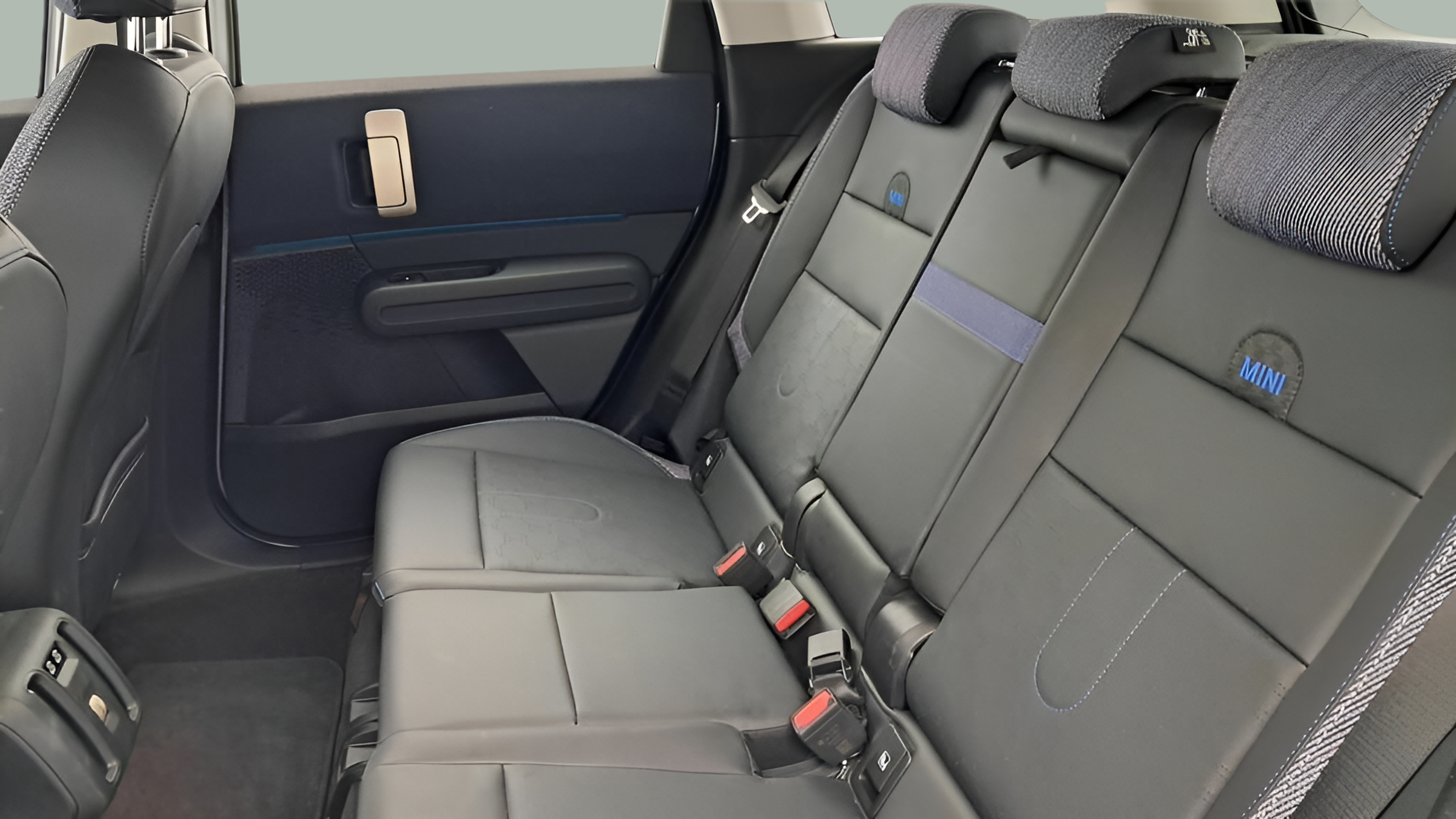 fotoG 9 del MINI MINI Countryman Cooper 125 kW (170 CV) 170cv Gasolina de 2024 em Oeiras