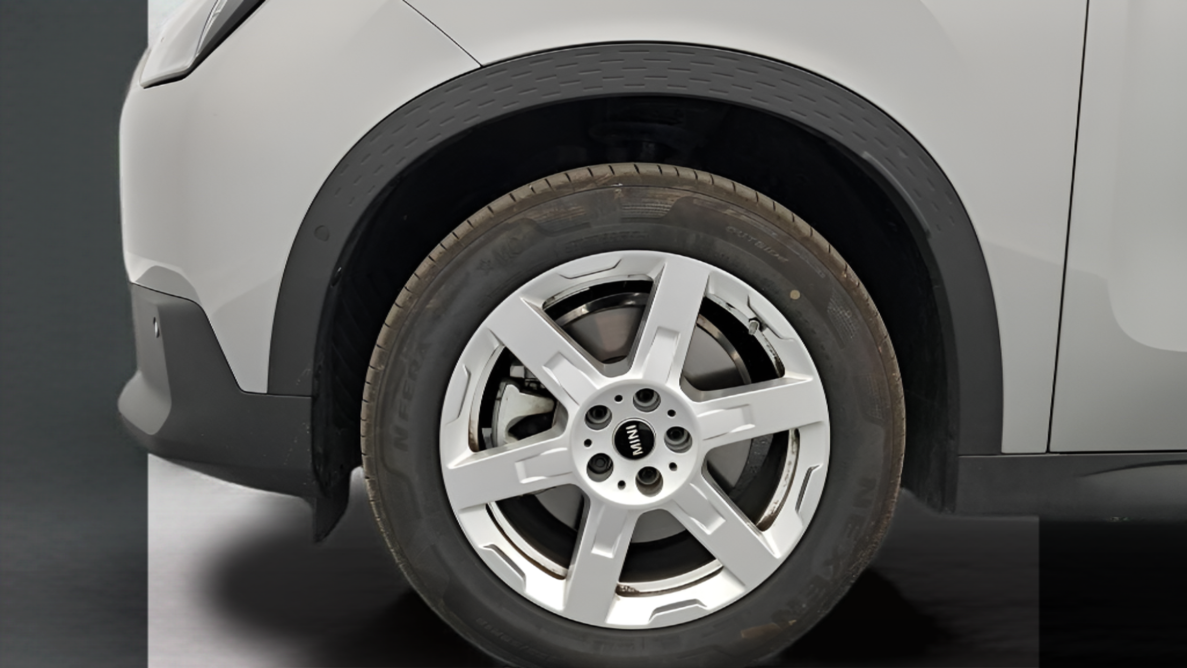 fotoG 13 del MINI MINI Countryman Cooper 125 kW (170 CV) 170cv Gasolina de 2024 em Oeiras