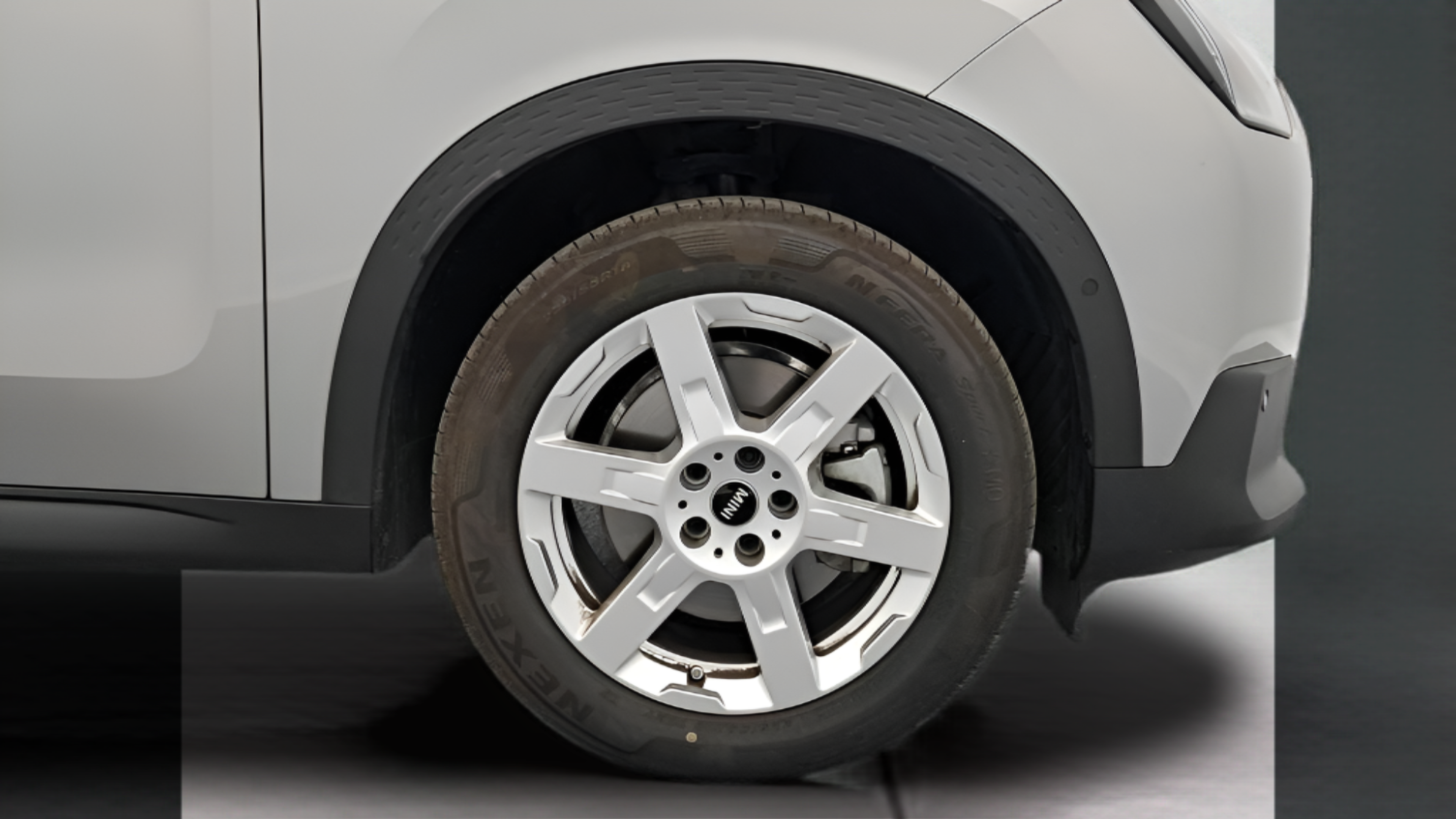 fotoG 12 del MINI MINI Countryman Cooper 125 kW (170 CV) 170cv Gasolina de 2024 em Oeiras