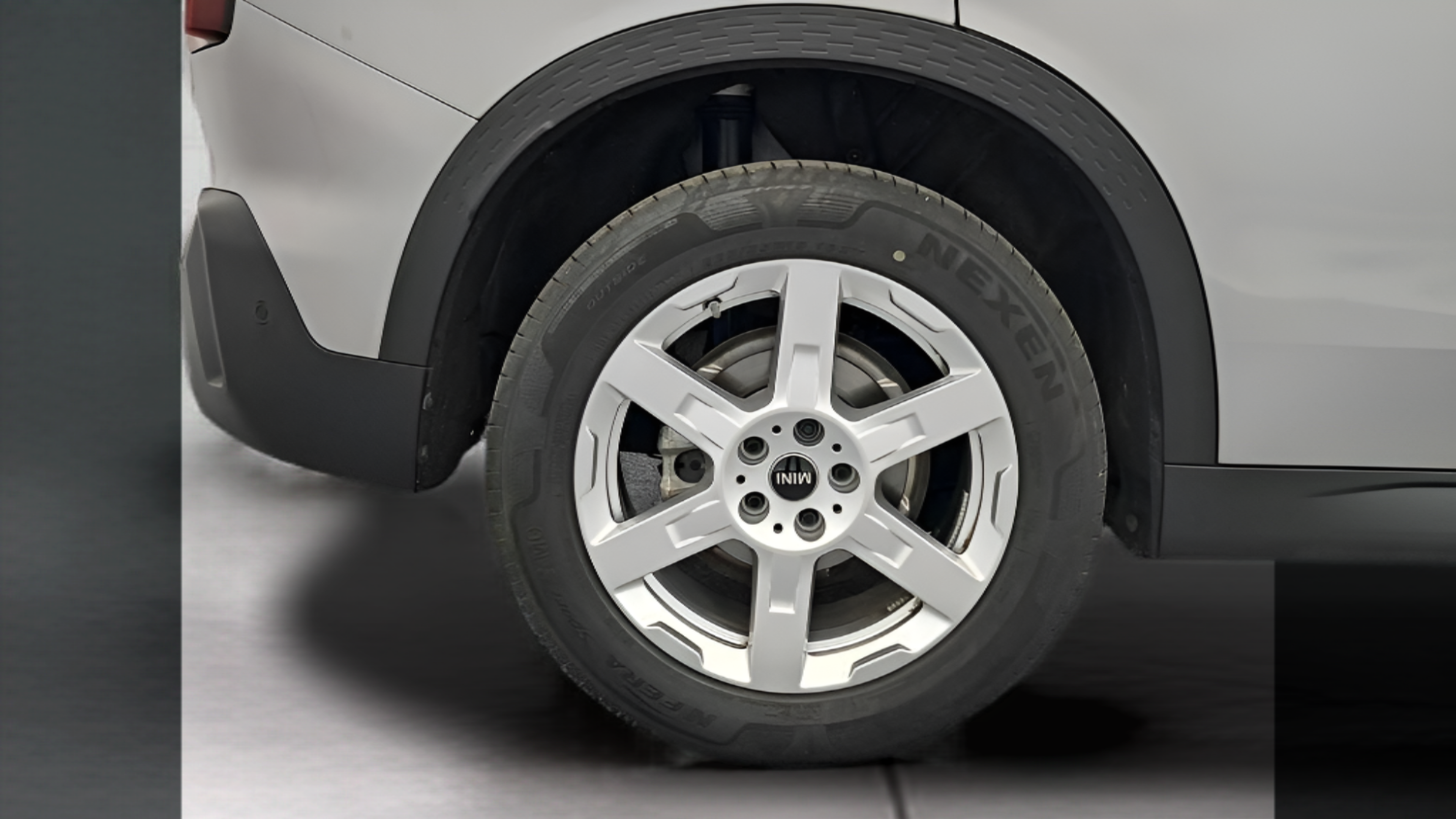 fotoG 14 del MINI MINI Countryman Cooper 125 kW (170 CV) 170cv Gasolina de 2024 em Oeiras