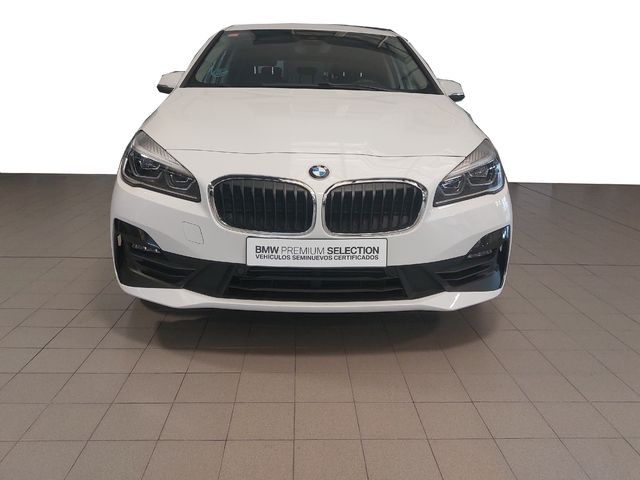 Fotos de BMW Serie 2 218i Active Tourer color Blanco. Año 2018. 103KW(140CV). Gasolina. En concesionario Automóviles Oviedo S.A. de Asturias