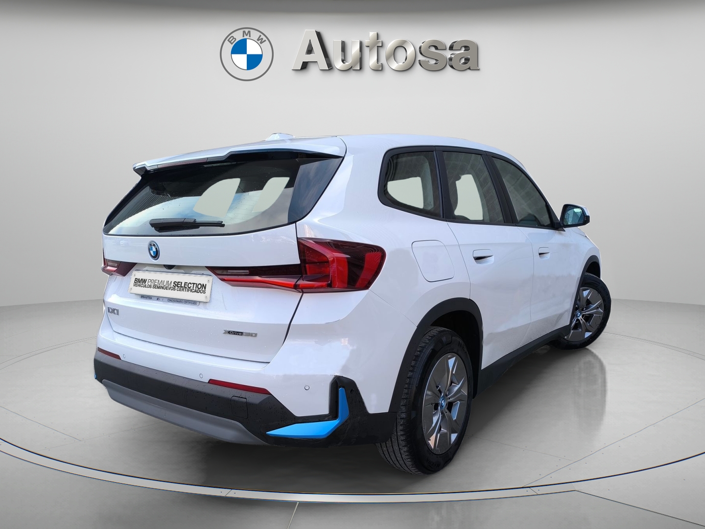 BMW iX1 xDrive30 color Blanco. Año 2023. 230KW(313CV). Eléctrico. En concesionario Automóviles Oviedo S.A. de Asturias
