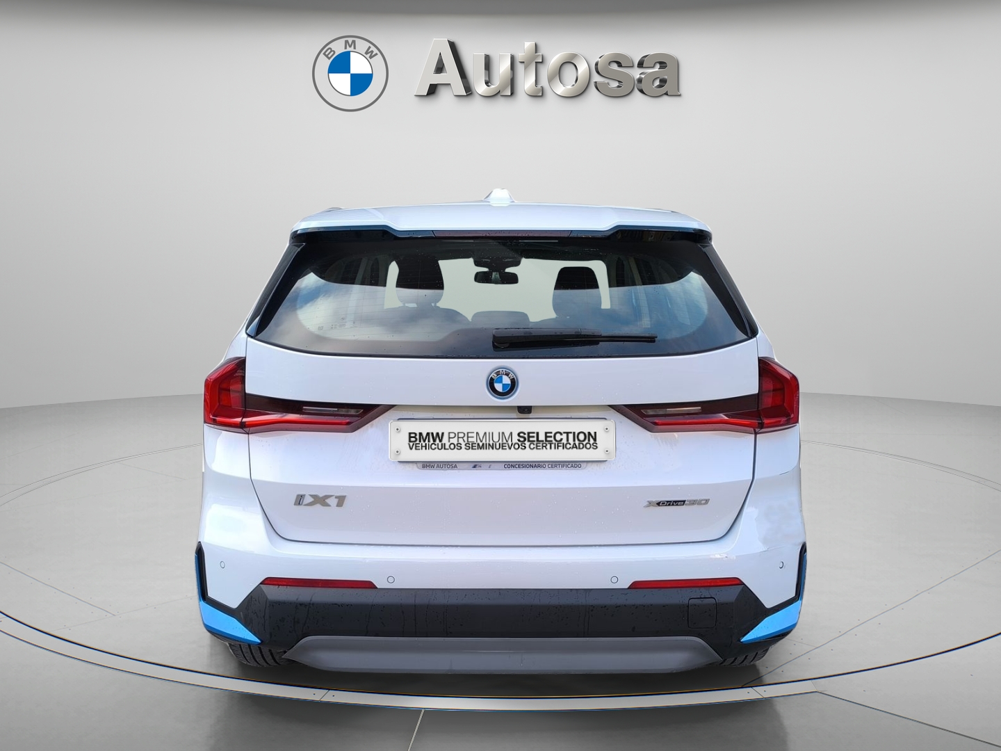 BMW iX1 xDrive30 color Blanco. Año 2023. 230KW(313CV). Eléctrico. En concesionario Automóviles Oviedo S.A. de Asturias