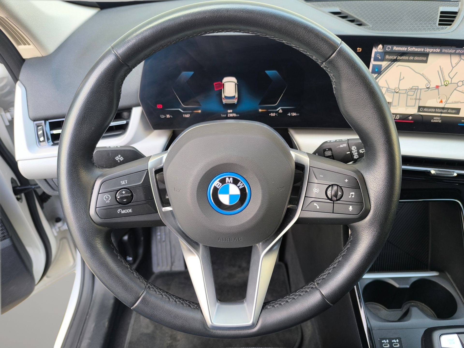 BMW iX1 xDrive30 color Blanco. Año 2023. 230KW(313CV). Eléctrico. En concesionario Automóviles Oviedo S.A. de Asturias