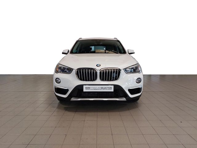 Fotos de BMW X1 sDrive20i color Blanco. Año 2019. 141KW(192CV). Gasolina. En concesionario Automóviles Oviedo S.A. de Asturias