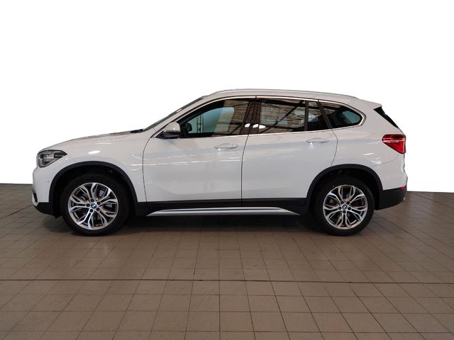 Fotos de BMW X1 sDrive20i color Blanco. Año 2019. 141KW(192CV). Gasolina. En concesionario Automóviles Oviedo S.A. de Asturias