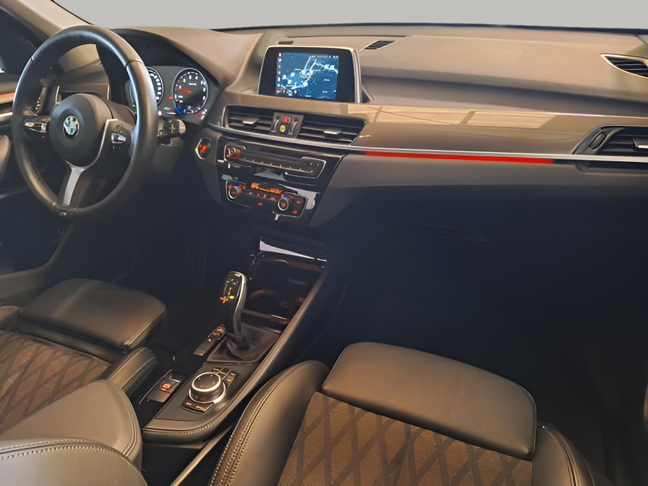 BMW X1 sDrive20i color Blanco. Año 2019. 141KW(192CV). Gasolina. En concesionario Automóviles Oviedo S.A. de Asturias