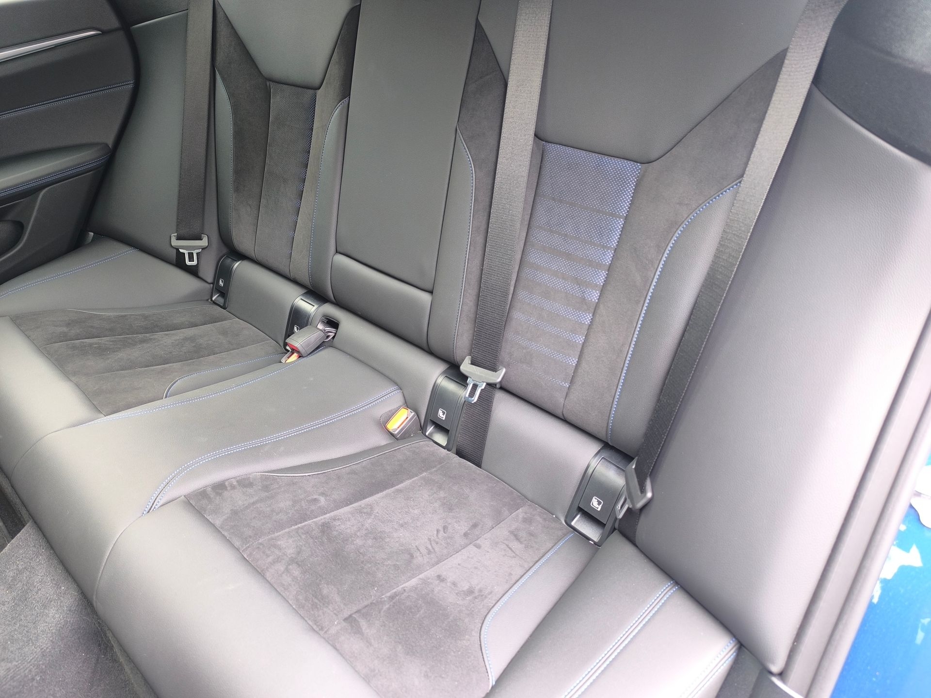 BMW i4 eDrive40 250 kW (340 CV)