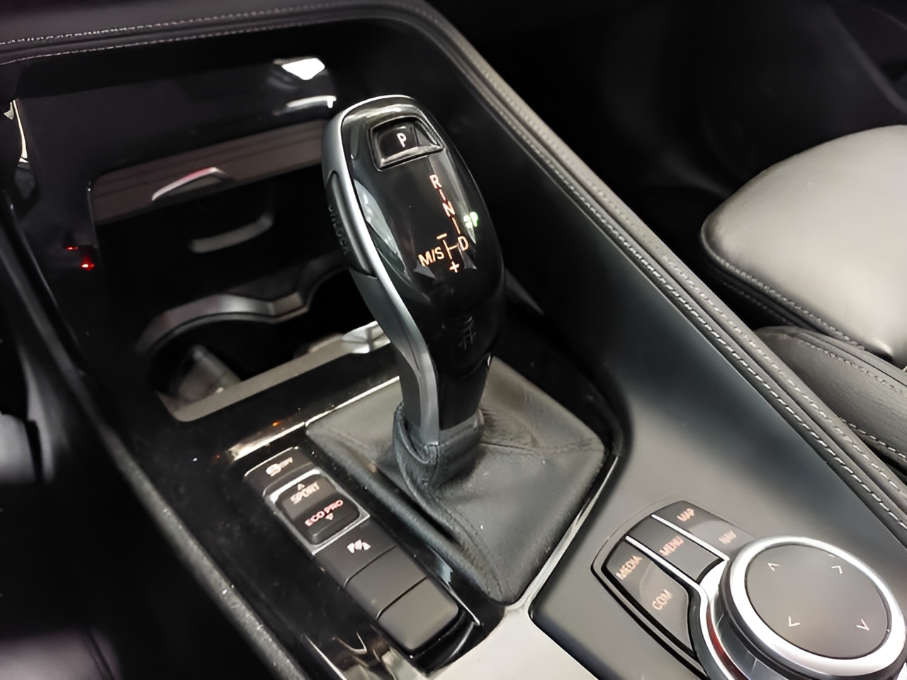 BMW X1 sDrive18d color Negro. Año 2021. 110KW(150CV). Diésel. En concesionario Automóviles Oviedo S.A. de Asturias