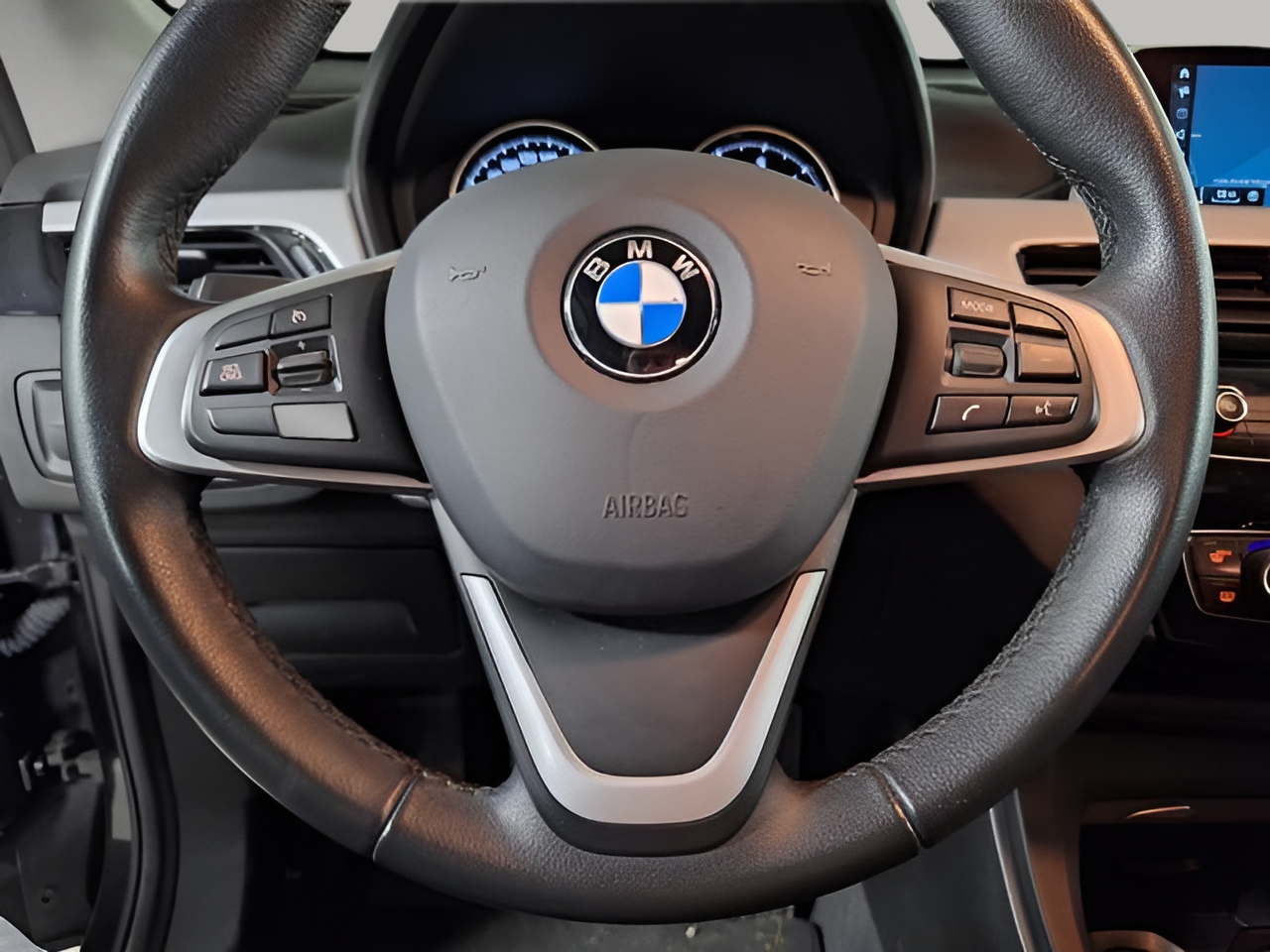 BMW X1 sDrive18d color Negro. Año 2021. 110KW(150CV). Diésel. En concesionario Automóviles Oviedo S.A. de Asturias