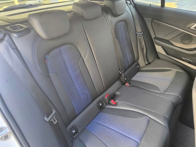 BMW Serie 1 116d color Blanco. Año 2020. 85KW(116CV). Diésel. En concesionario Automóviles Oviedo S.A. de Asturias