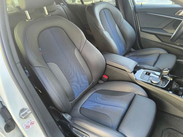 BMW Serie 1 116d color Blanco. Año 2020. 85KW(116CV). Diésel. En concesionario Automóviles Oviedo S.A. de Asturias