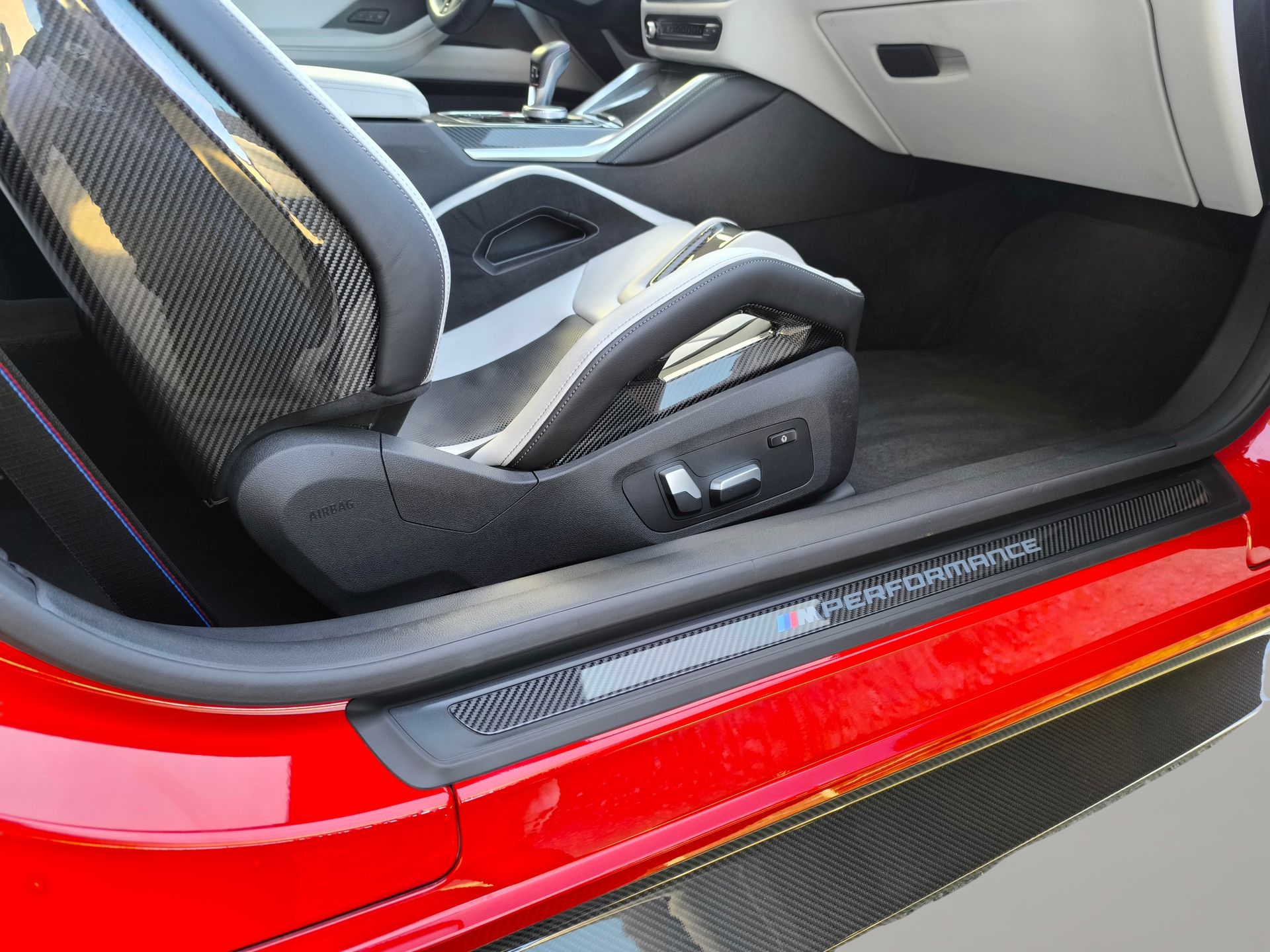 BMW M M4 Coupe Competition color Rojo. Año 2022. 375KW(510CV). Gasolina. En concesionario Automóviles Oviedo S.A. de Asturias