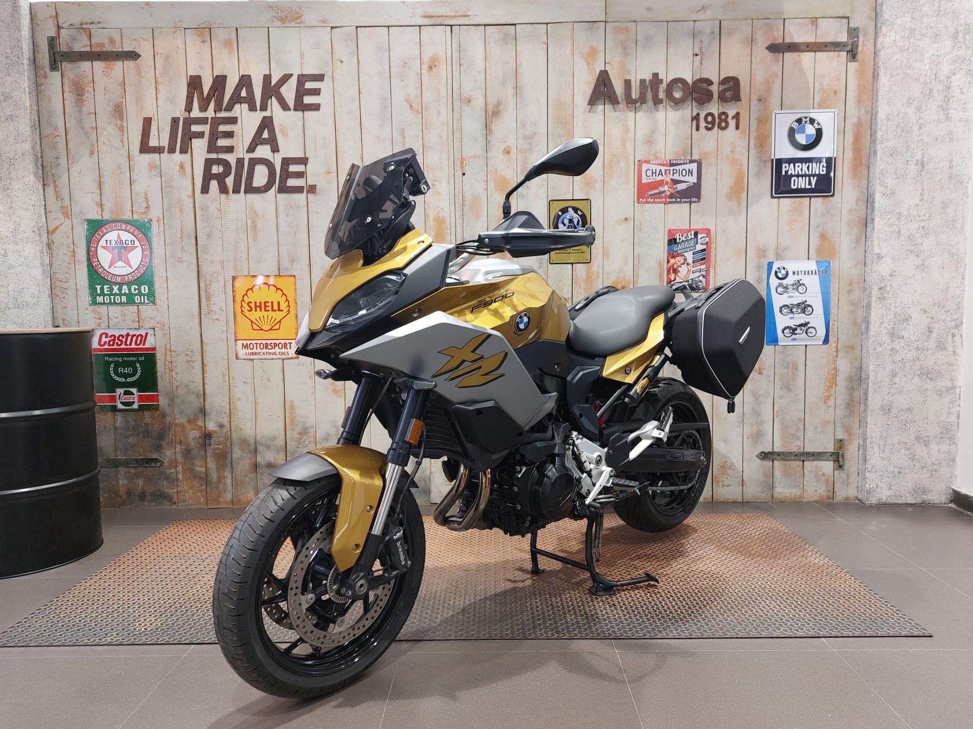 BMW Motorrad F 900 XR 