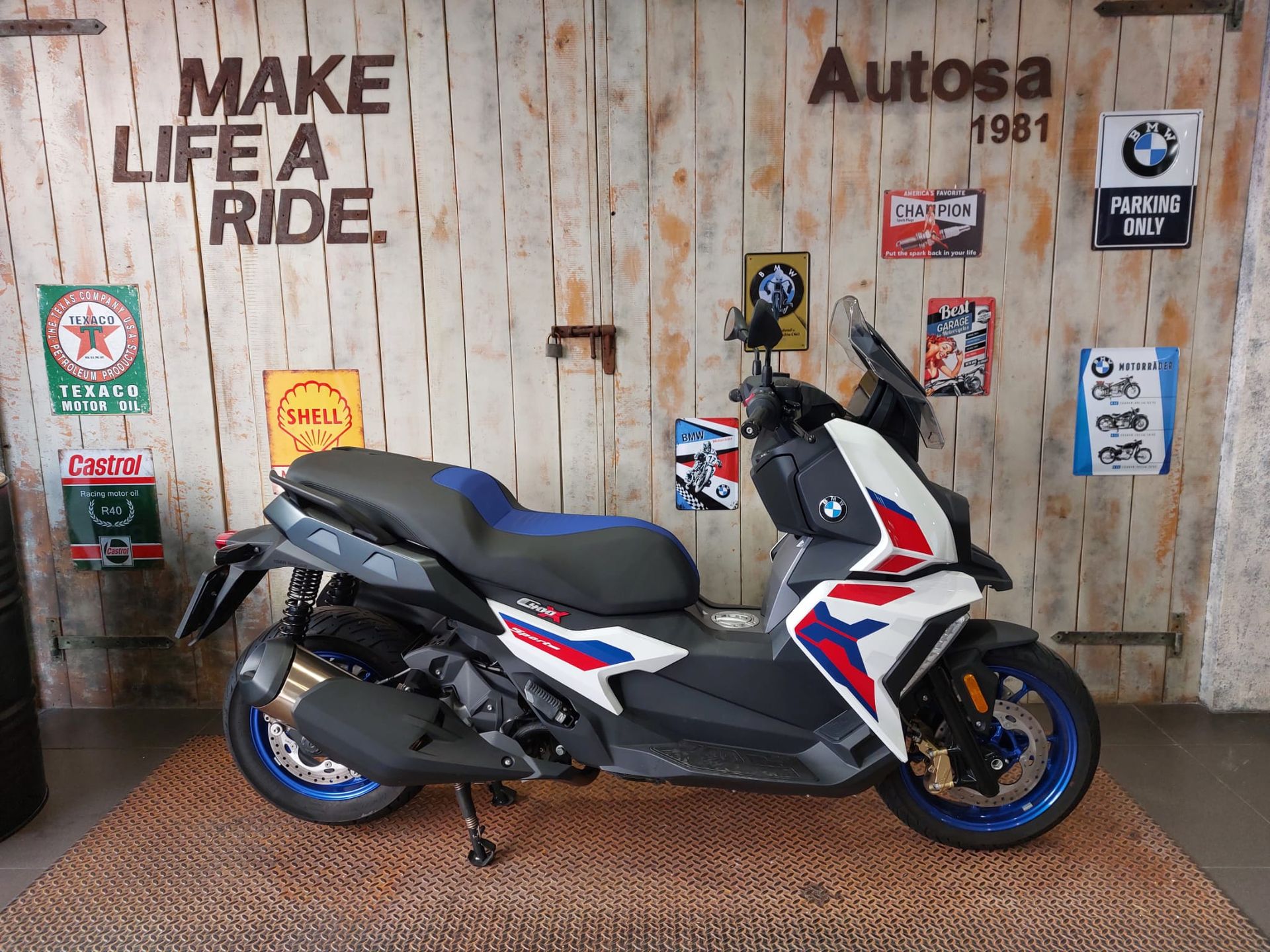 BMW Motorrad C 400 X 