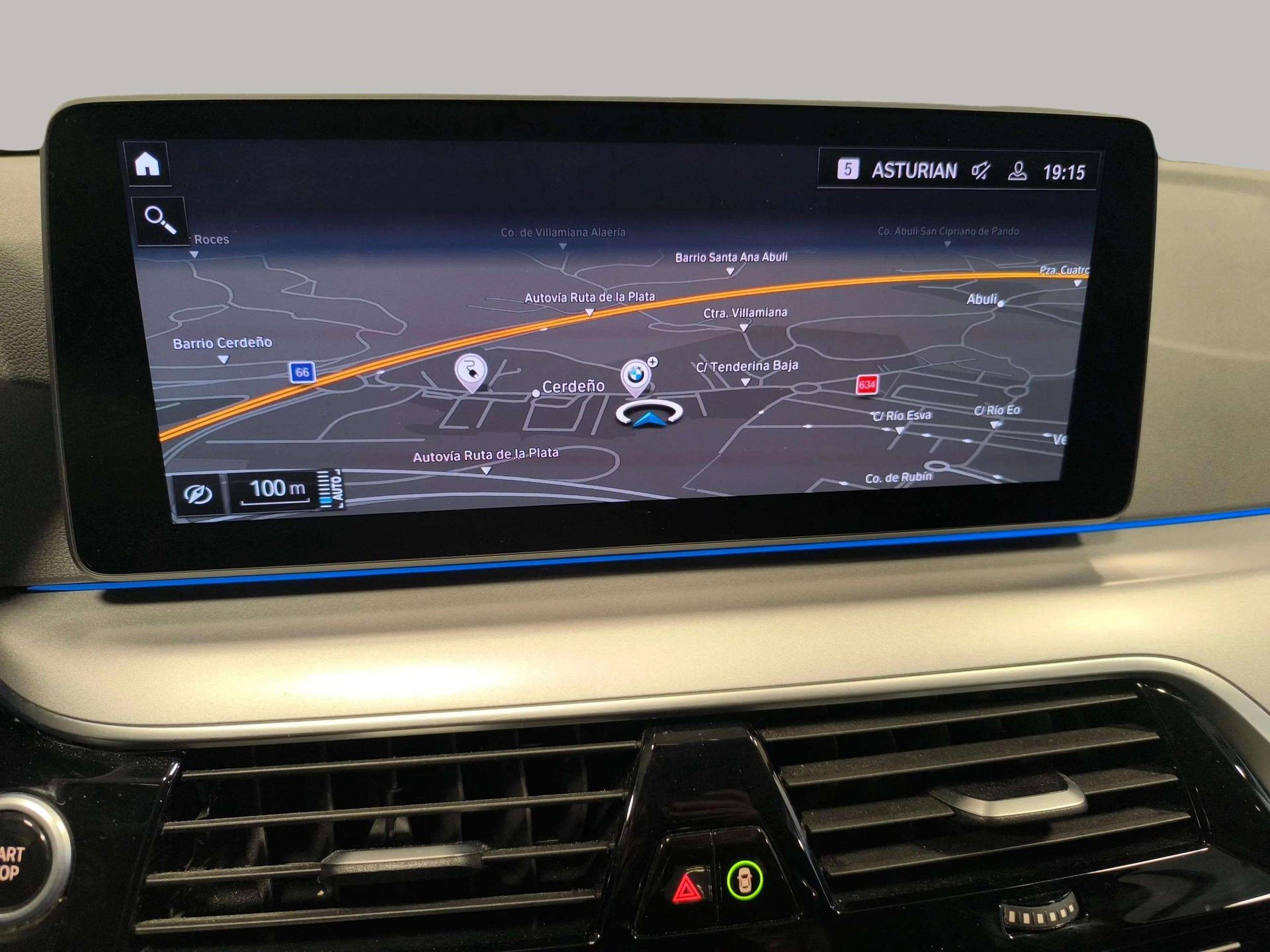 BMW Serie 5 530e color Negro. Año 2022. 215KW(292CV). Híbrido Electro/Gasolina. En concesionario Automóviles Oviedo S.A. de Asturias