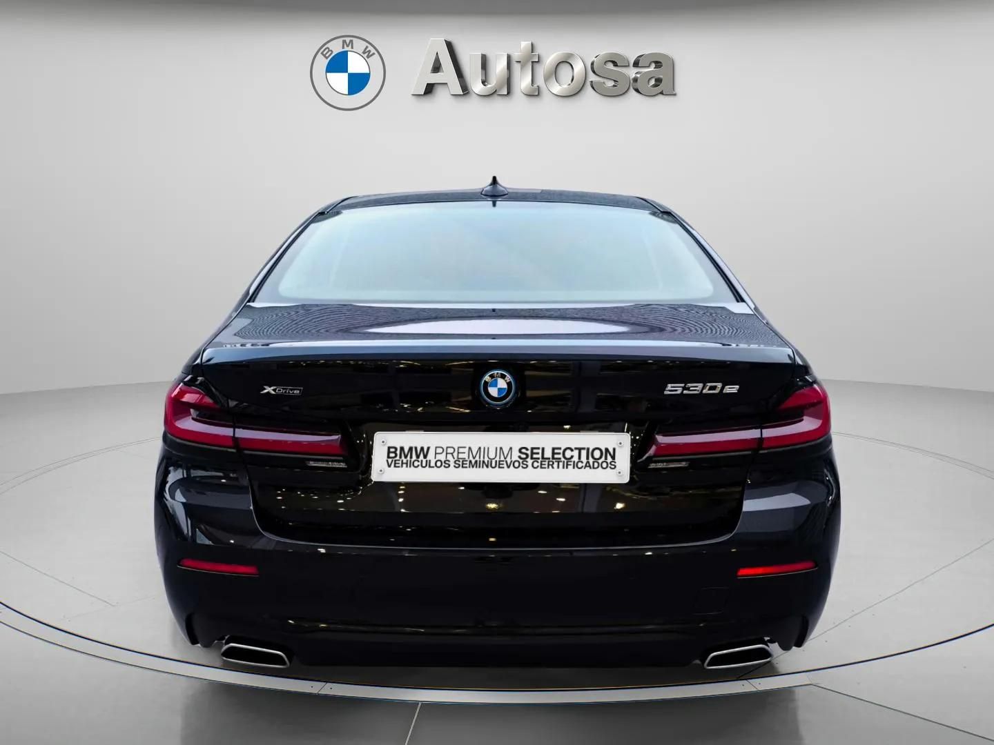 BMW Serie 5 530e color Negro. Año 2022. 215KW(292CV). Híbrido Electro/Gasolina. En concesionario Automóviles Oviedo S.A. de Asturias