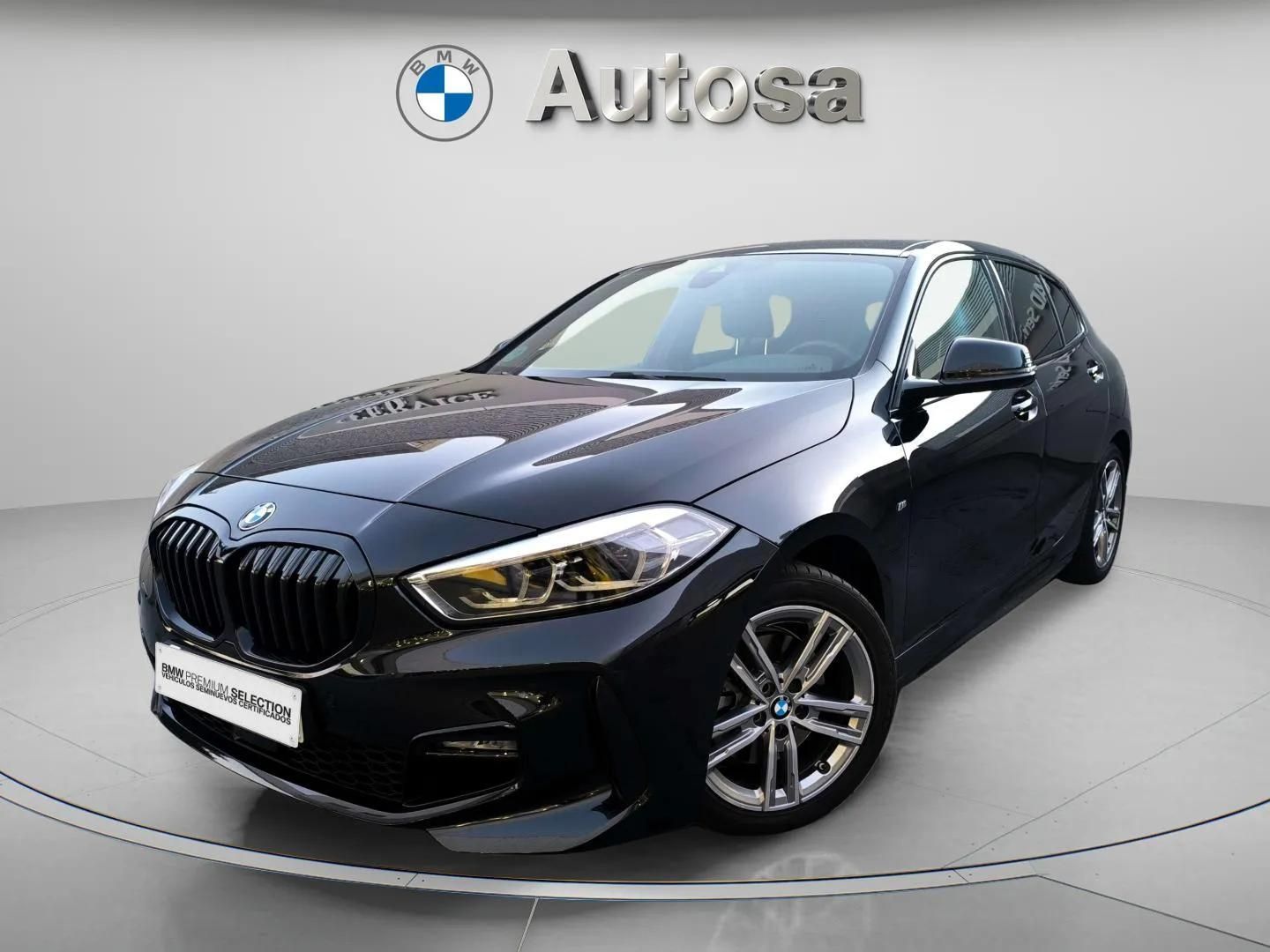 Fotos de BMW Serie 1 118d color Negro. Año 2023. 110KW(150CV). Diésel. En concesionario Automóviles Oviedo S.A. de Asturias
