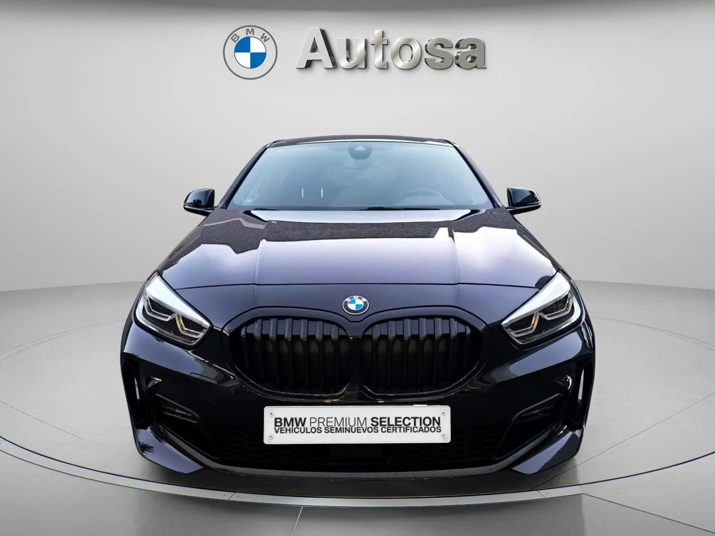 Fotos de BMW Serie 1 118d color Negro. Año 2023. 110KW(150CV). Diésel. En concesionario Automóviles Oviedo S.A. de Asturias