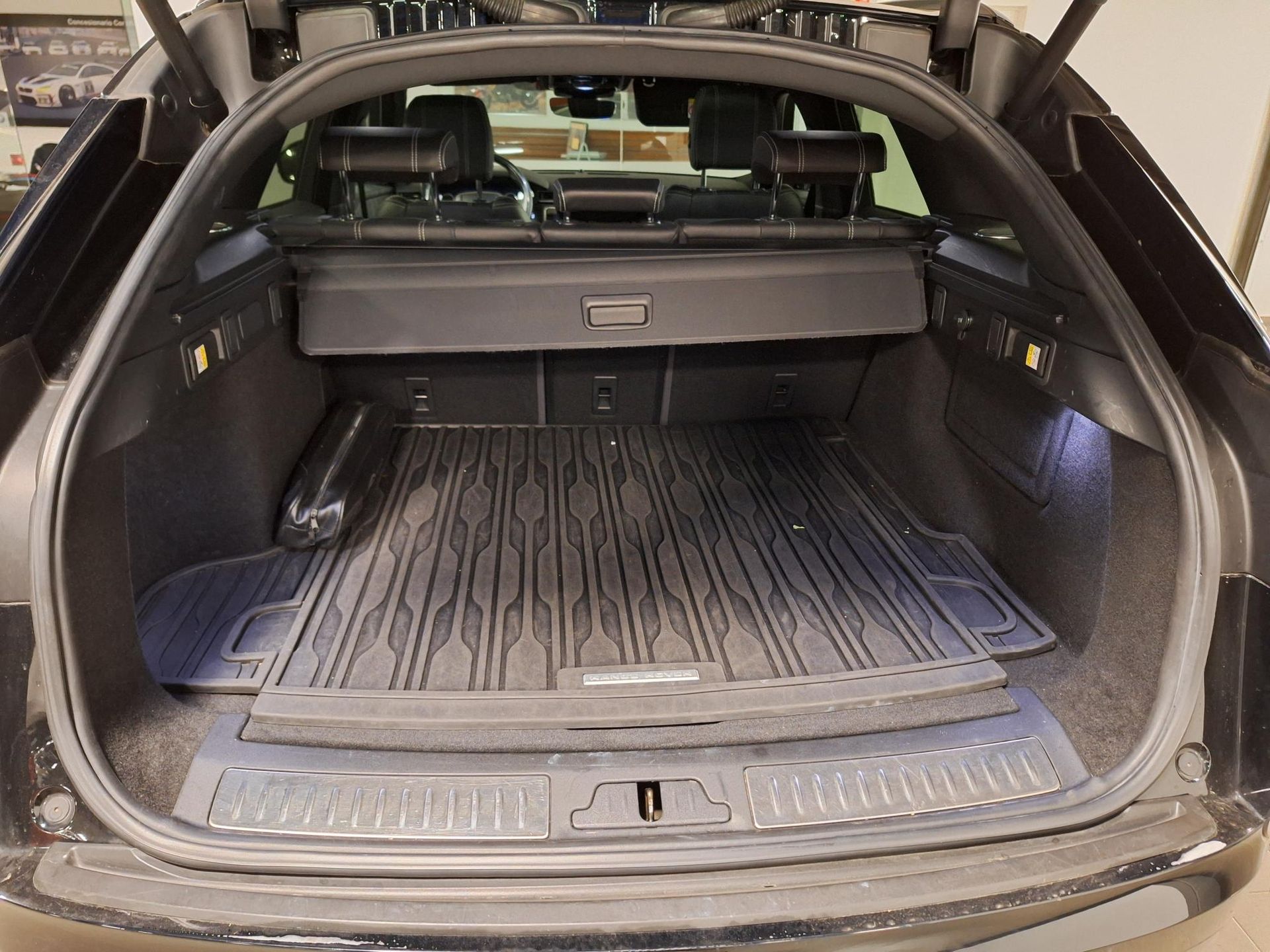 Land Rover Range Rover Velar D240 Standard 4WD Auto 177 kW (240 CV)