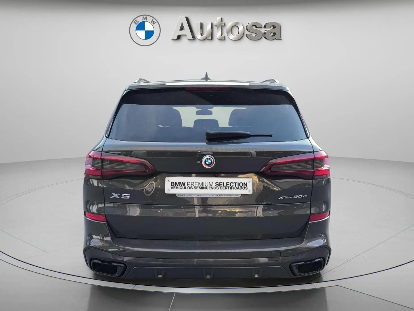BMW X5 xDrive30d color Gris. Año 2022. 210KW(286CV). Diésel. En concesionario Automóviles Oviedo S.A. de Asturias