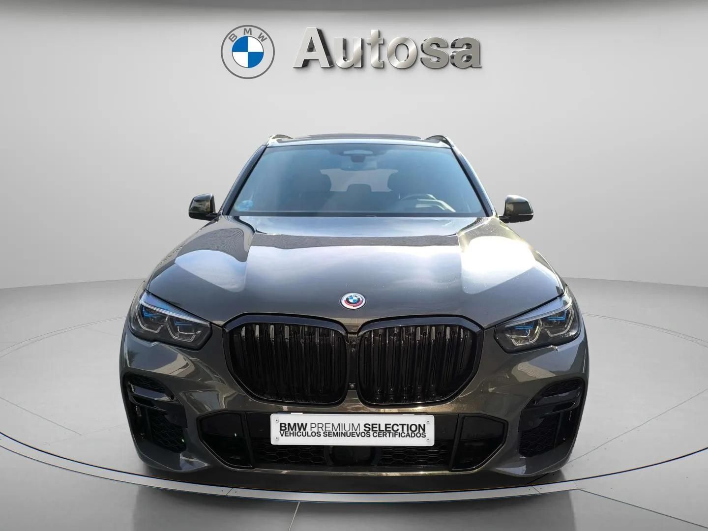 Fotos de BMW X5 xDrive30d color Gris. Año 2022. 210KW(286CV). Diésel. En concesionario Automóviles Oviedo S.A. de Asturias