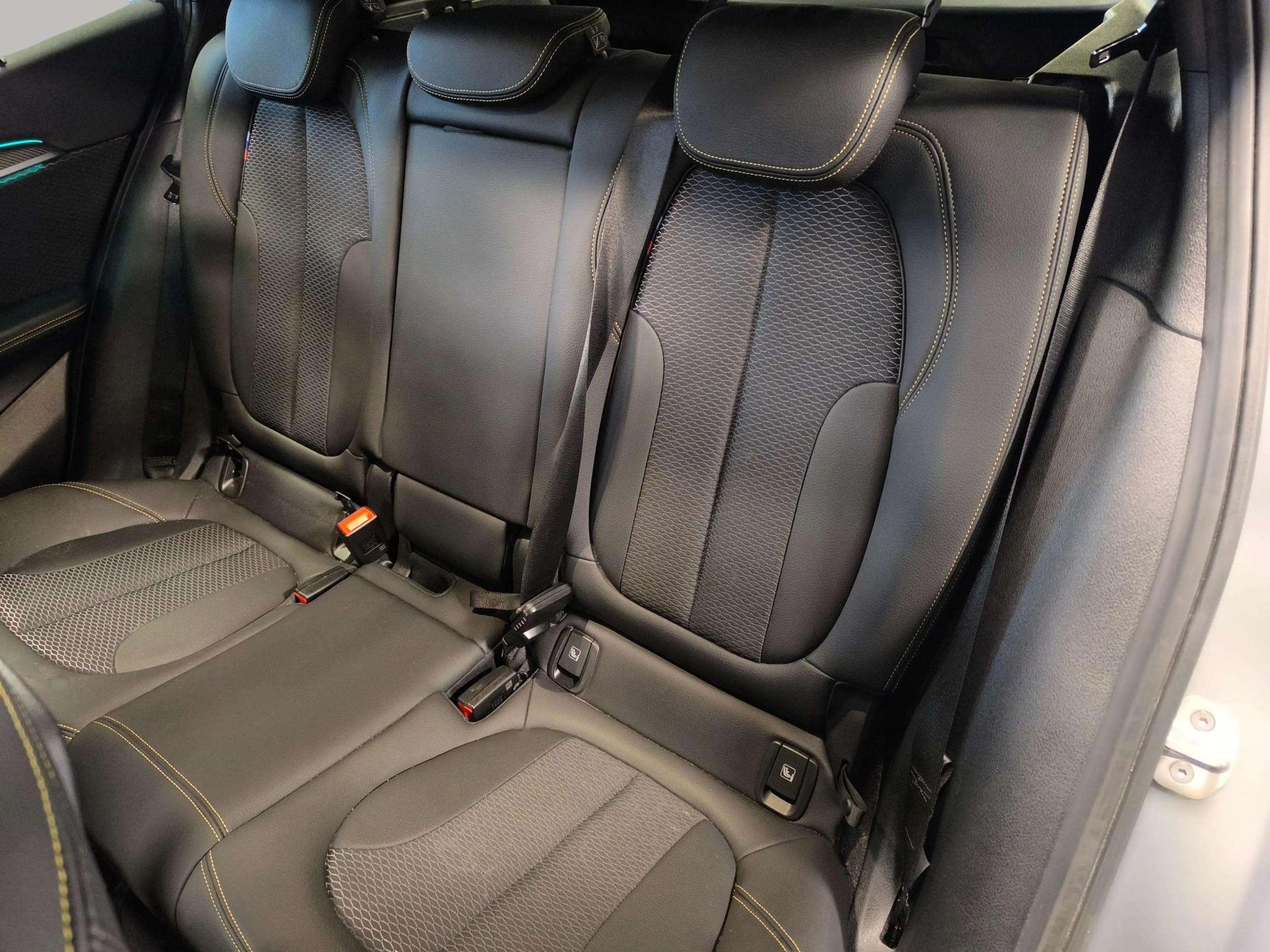 BMW X2 sDrive18d Business 110 kW (150 CV)