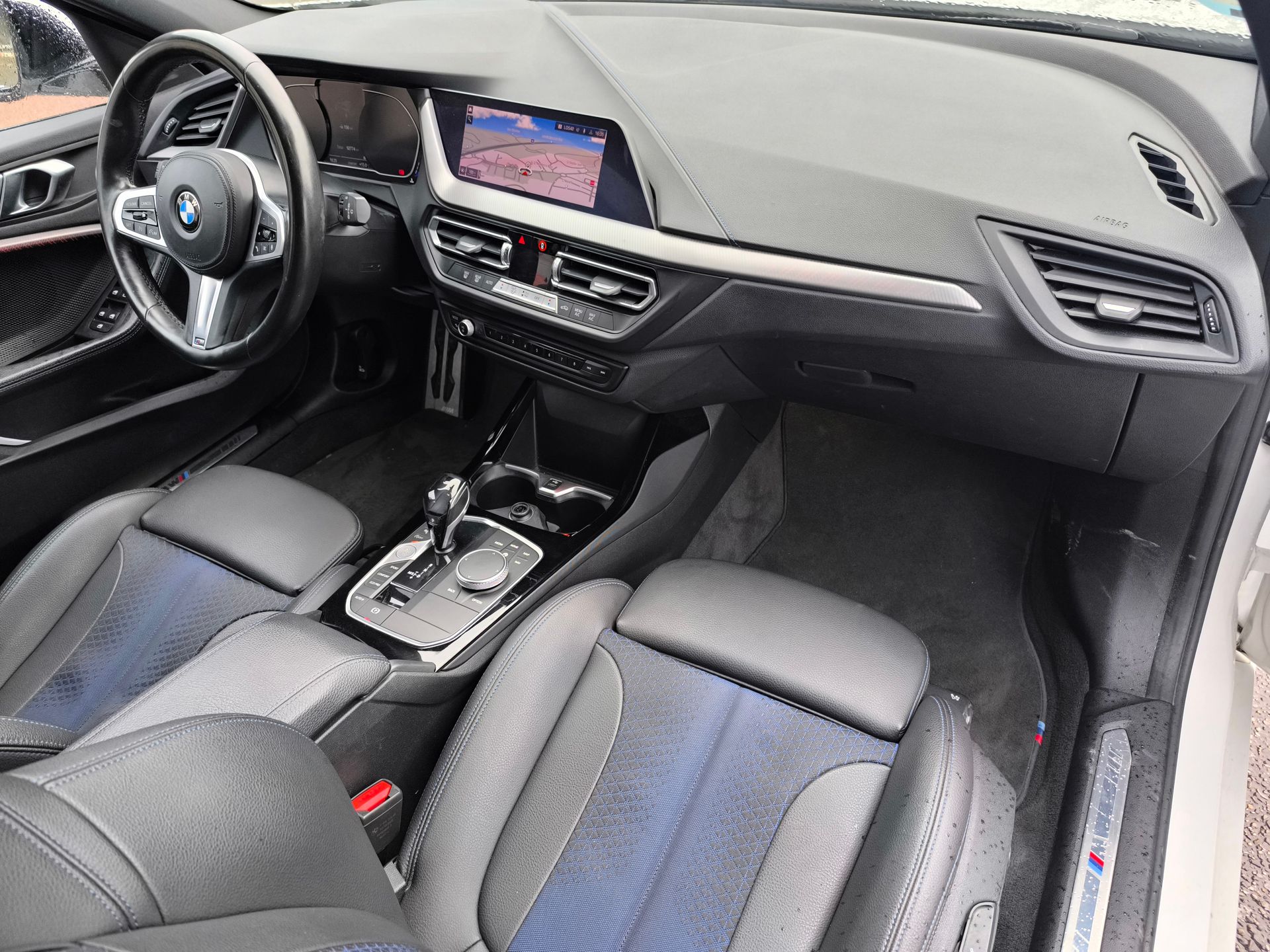 BMW Serie 1 116d color Blanco. Año 2020. 85KW(116CV). Diésel. En concesionario Automóviles Oviedo S.A. de Asturias