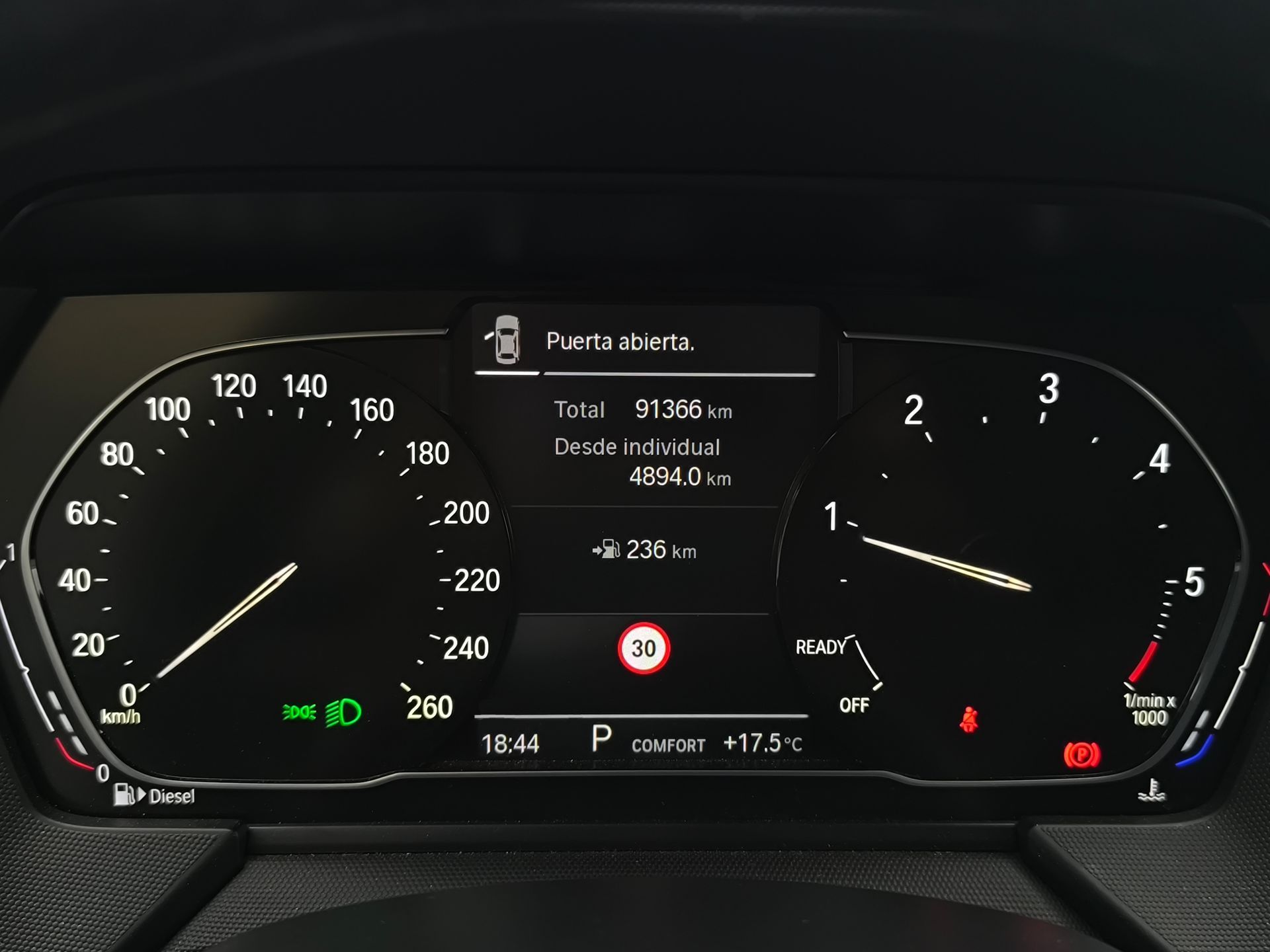 BMW Serie 1 116d color Blanco. Año 2020. 85KW(116CV). Diésel. En concesionario Automóviles Oviedo S.A. de Asturias