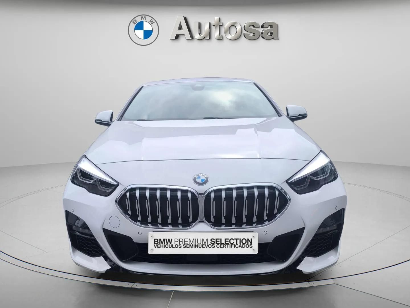 Fotos de BMW Serie 2 218d Gran Coupe color Blanco. Año 2024. 110KW(150CV). Diésel. En concesionario Automóviles Oviedo S.A. de Asturias