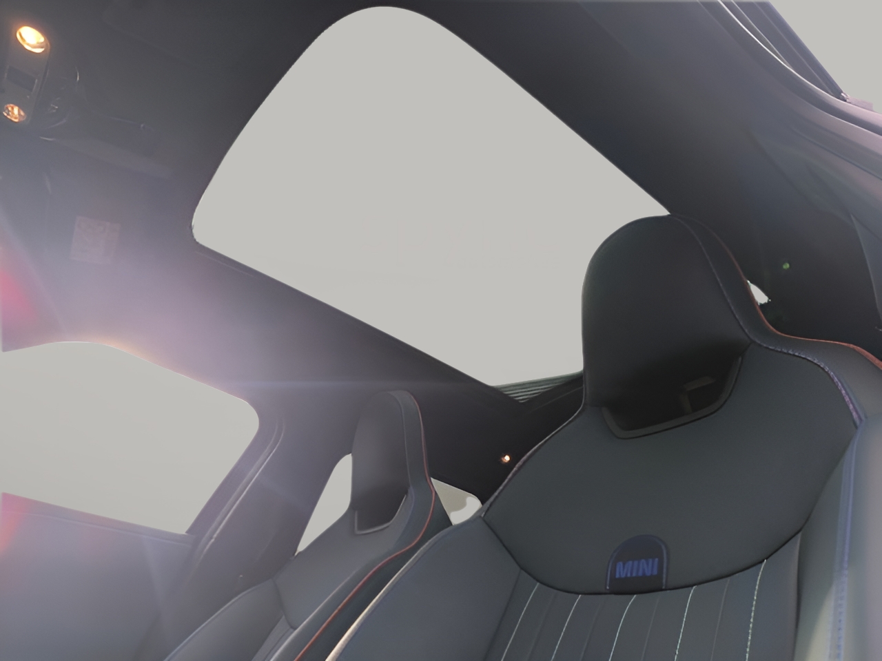 fotoG 16 del MINI MINI Aceman SE 160 kW (218 CV) 218cv Eléctrico del 2024 en Asturias