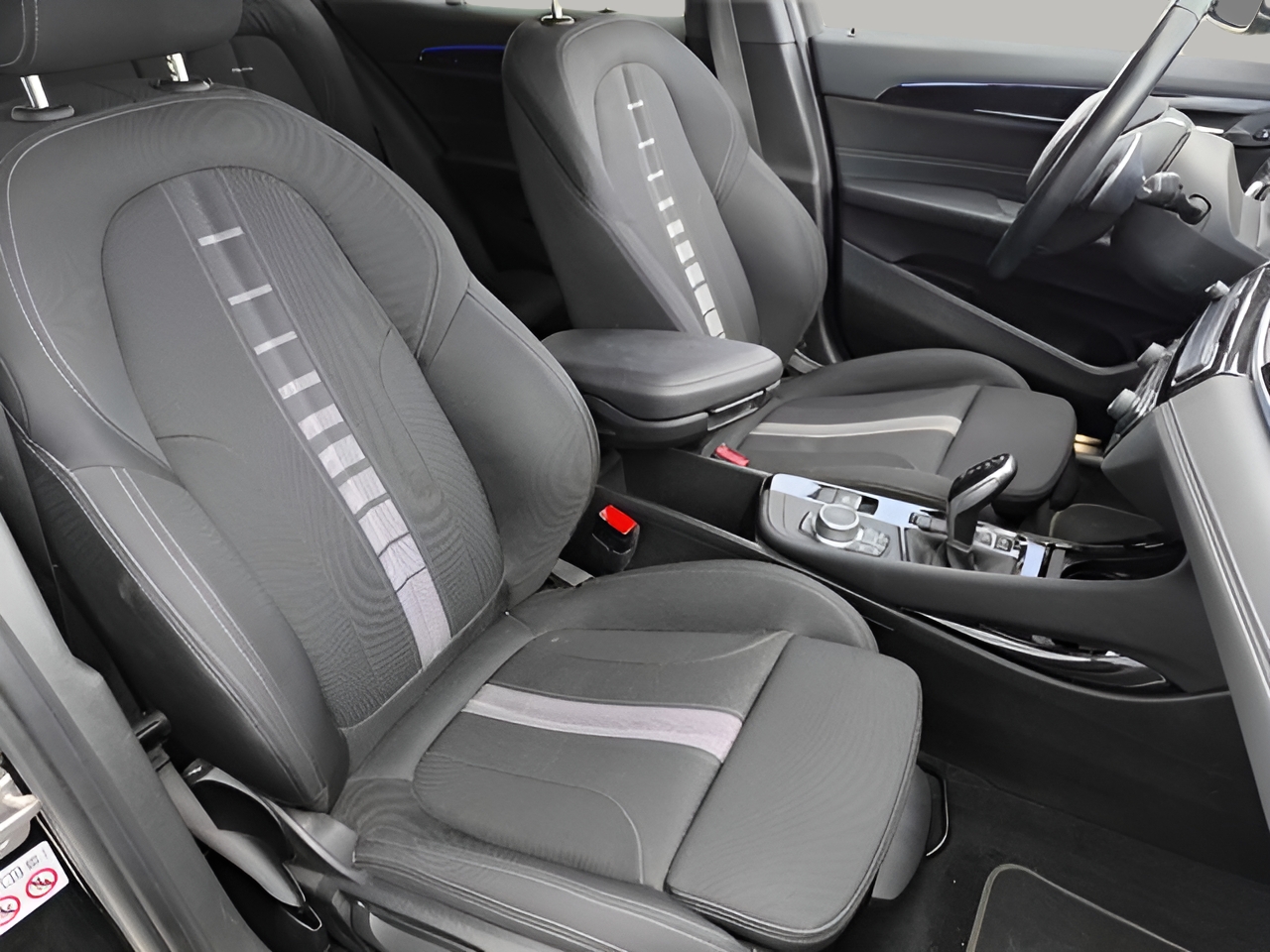 BMW X2 sDrive18d color Negro. Año 2020. 110KW(150CV). Diésel. En concesionario Automóviles Oviedo S.A. de Asturias