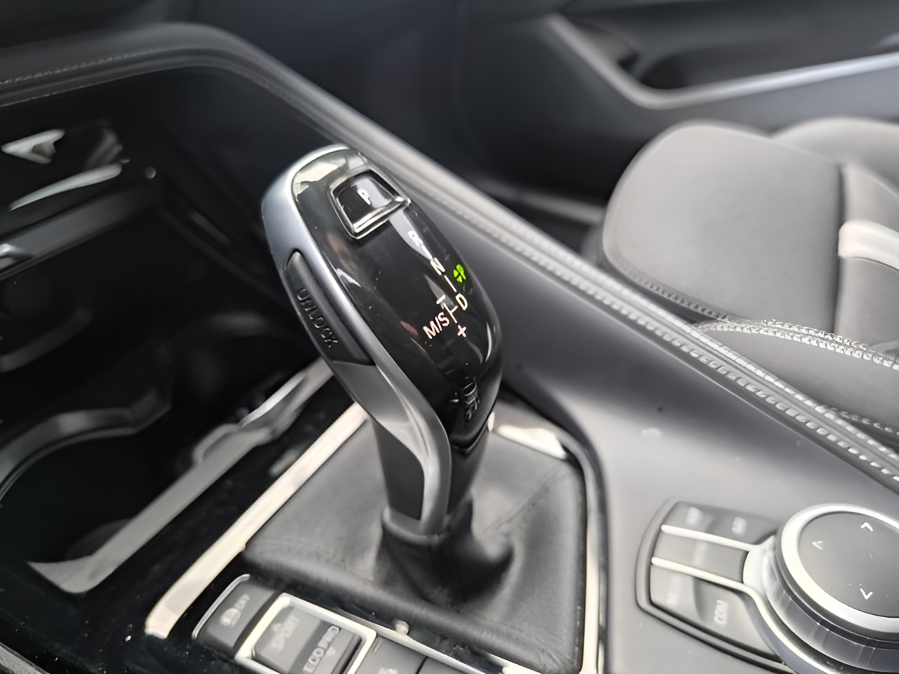 BMW X2 sDrive18d color Negro. Año 2020. 110KW(150CV). Diésel. En concesionario Automóviles Oviedo S.A. de Asturias