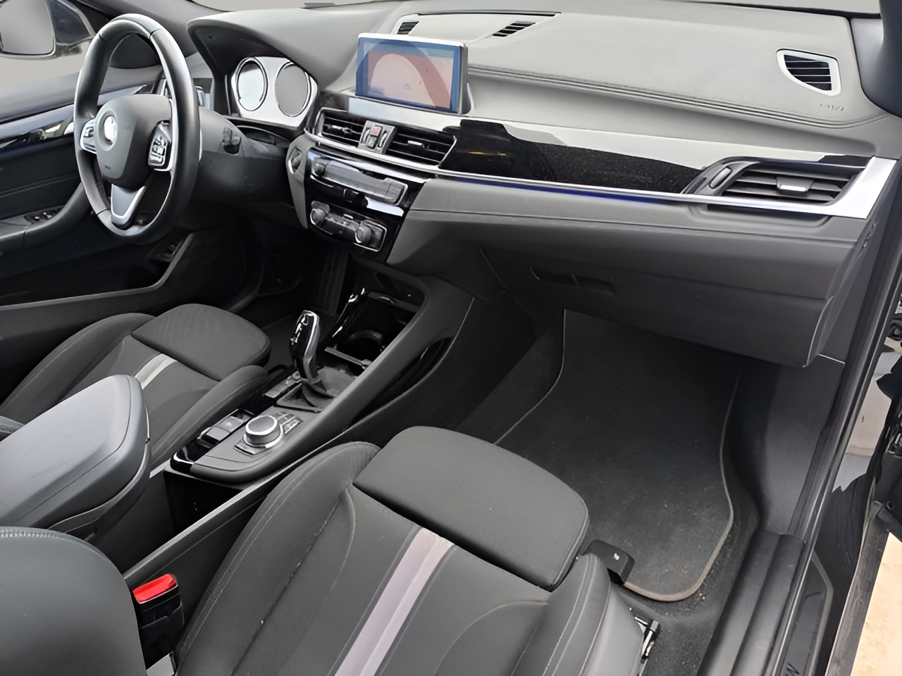 BMW X2 sDrive18d color Negro. Año 2020. 110KW(150CV). Diésel. En concesionario Automóviles Oviedo S.A. de Asturias