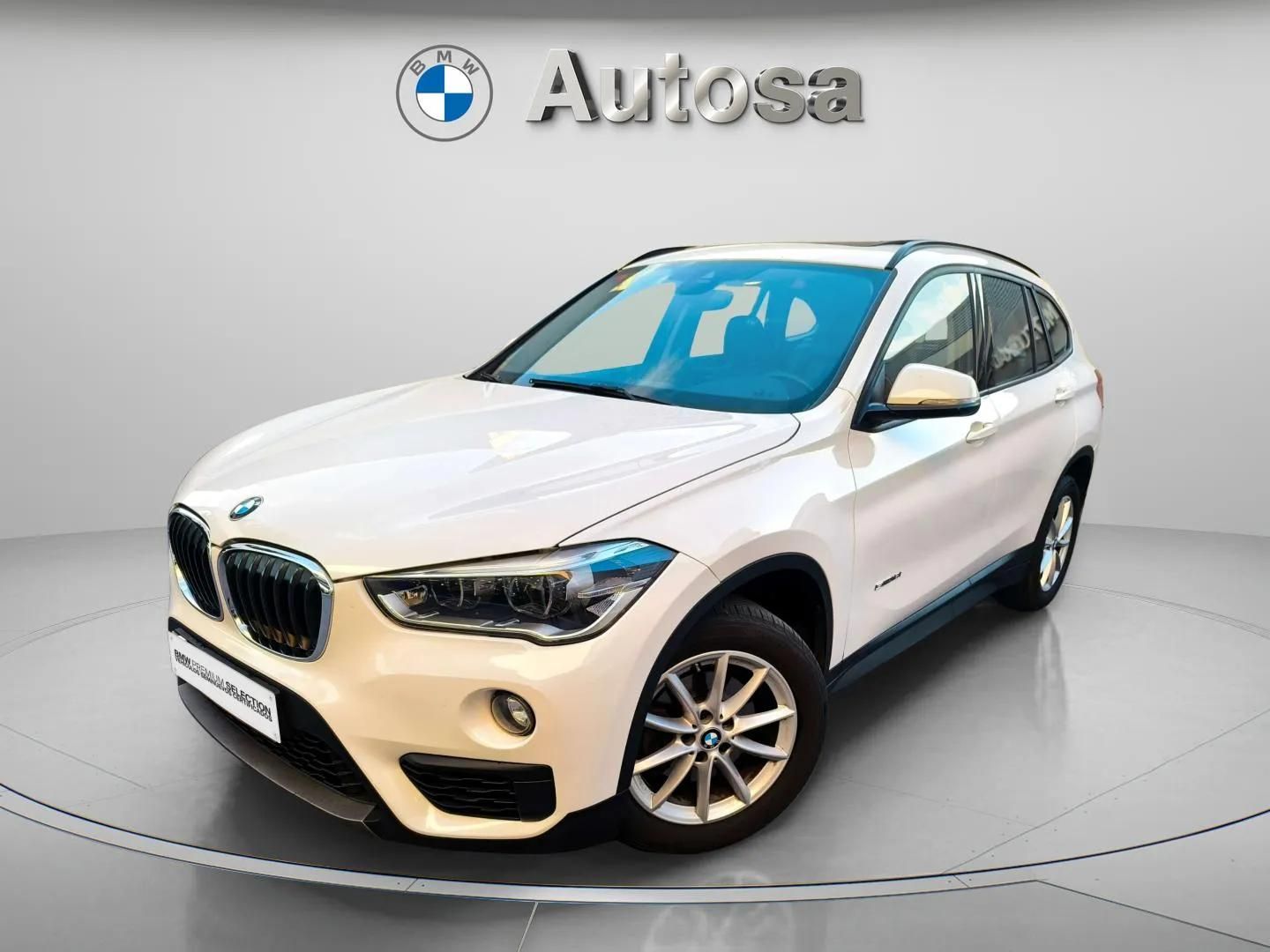 Fotos de BMW X1 sDrive18i color Blanco. Año 2017. 100KW(136CV). Gasolina. En concesionario Automóviles Oviedo S.A. de Asturias