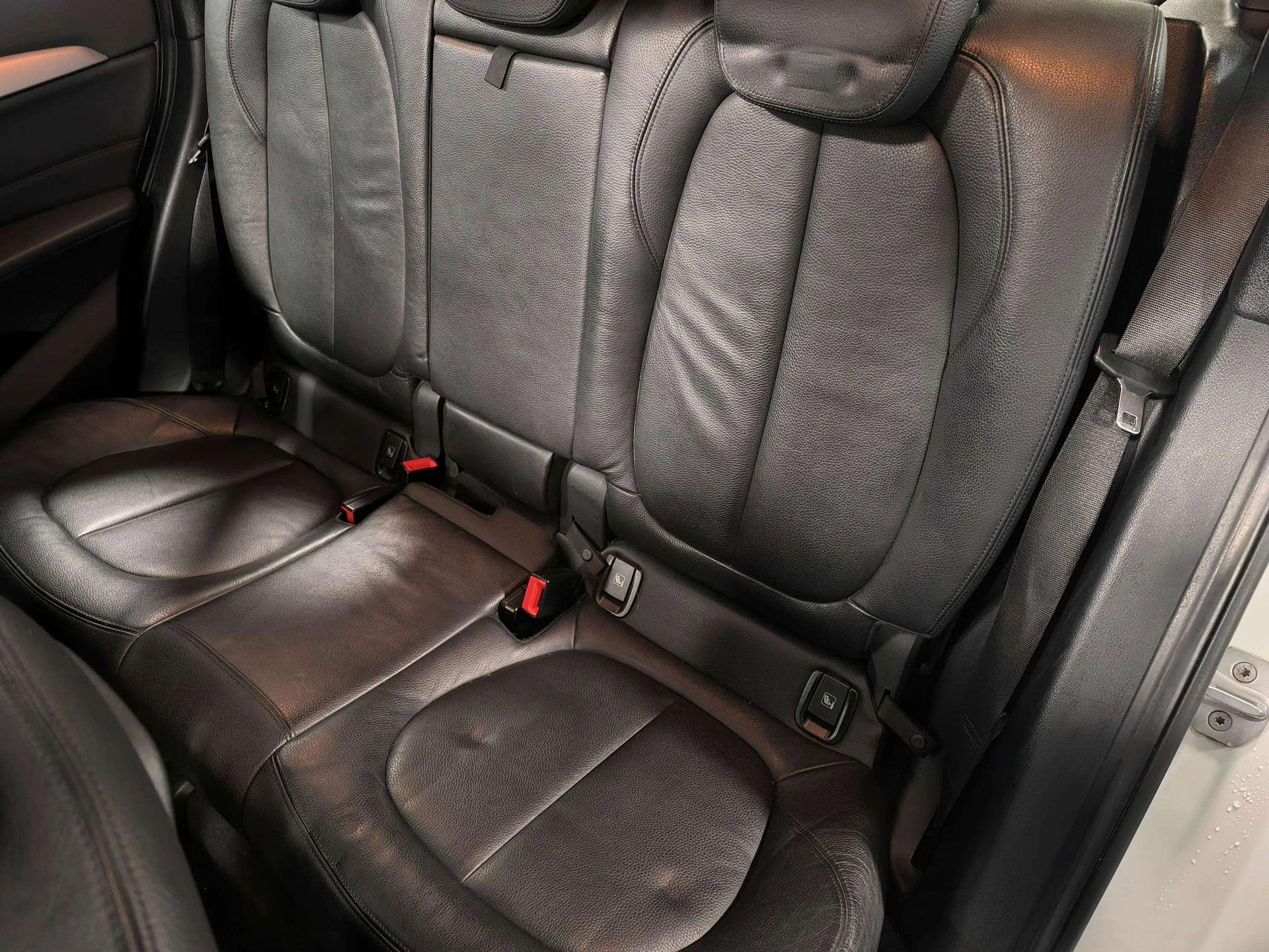 BMW X1 sDrive18i color Blanco. Año 2017. 100KW(136CV). Gasolina. En concesionario Automóviles Oviedo S.A. de Asturias