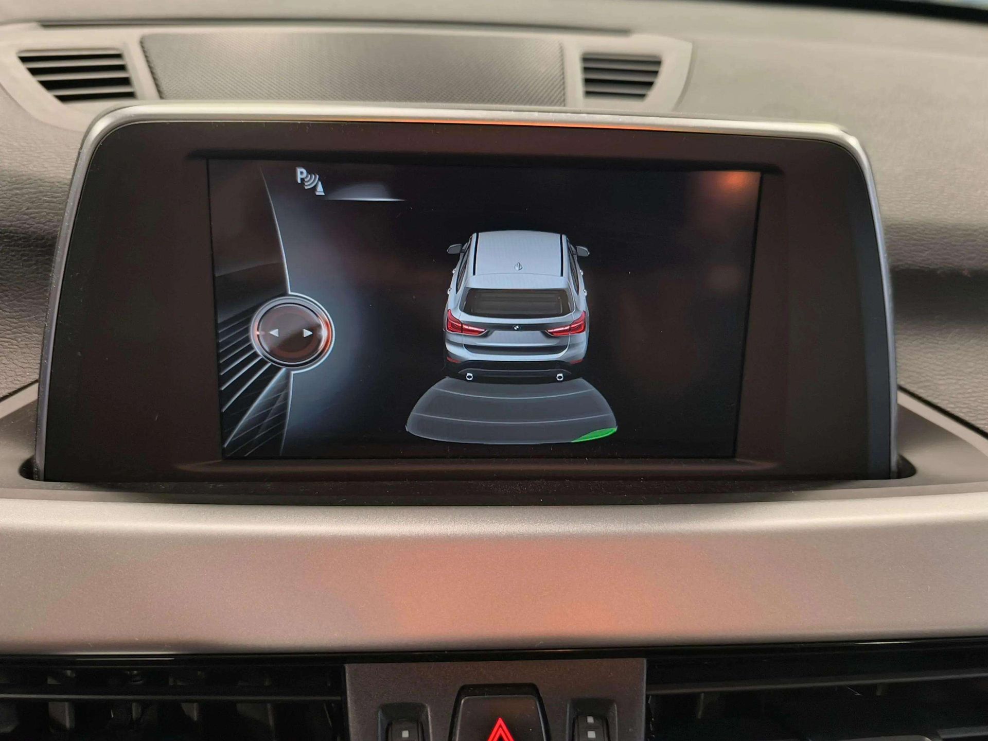 BMW X1 sDrive18i color Blanco. Año 2017. 100KW(136CV). Gasolina. En concesionario Automóviles Oviedo S.A. de Asturias