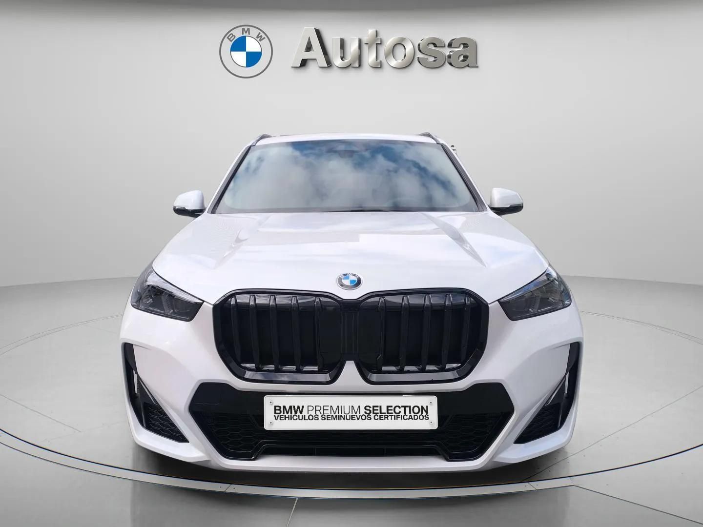 Fotos de BMW X1 xDrive20d color Blanco. Año 2025. 120KW(163CV). Diésel. En concesionario Automóviles Oviedo S.A. de Asturias