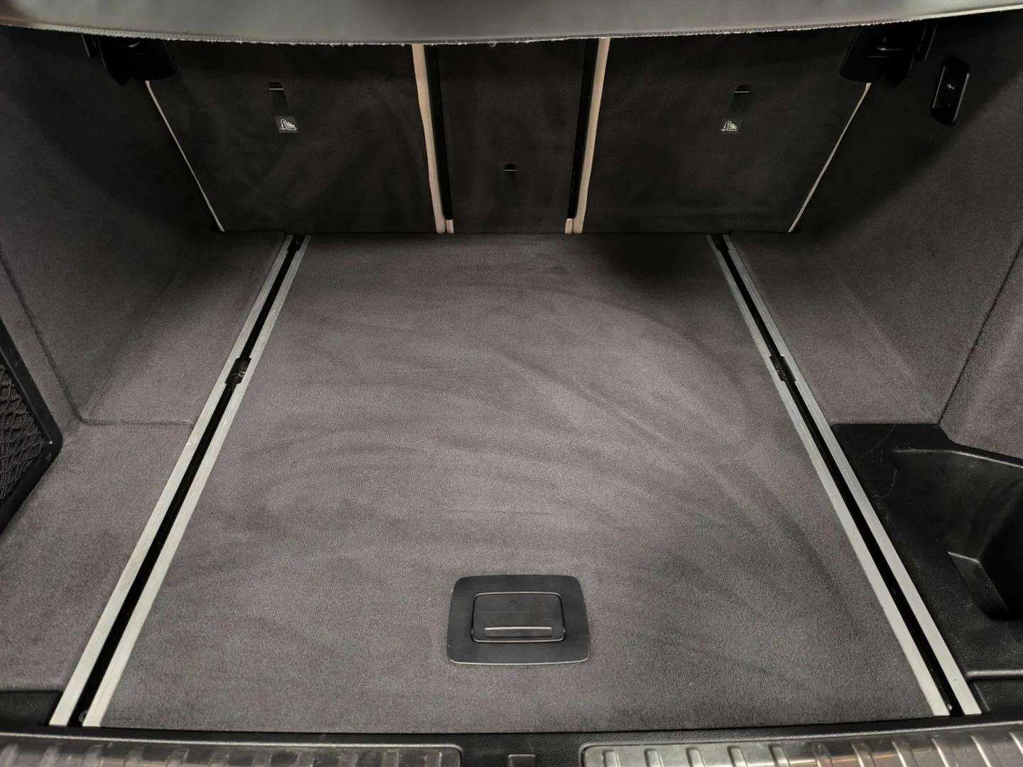 BMW X3 xDrive20d color Negro. Año 2017. 140KW(190CV). Diésel. En concesionario Automóviles Oviedo S.A. de Asturias