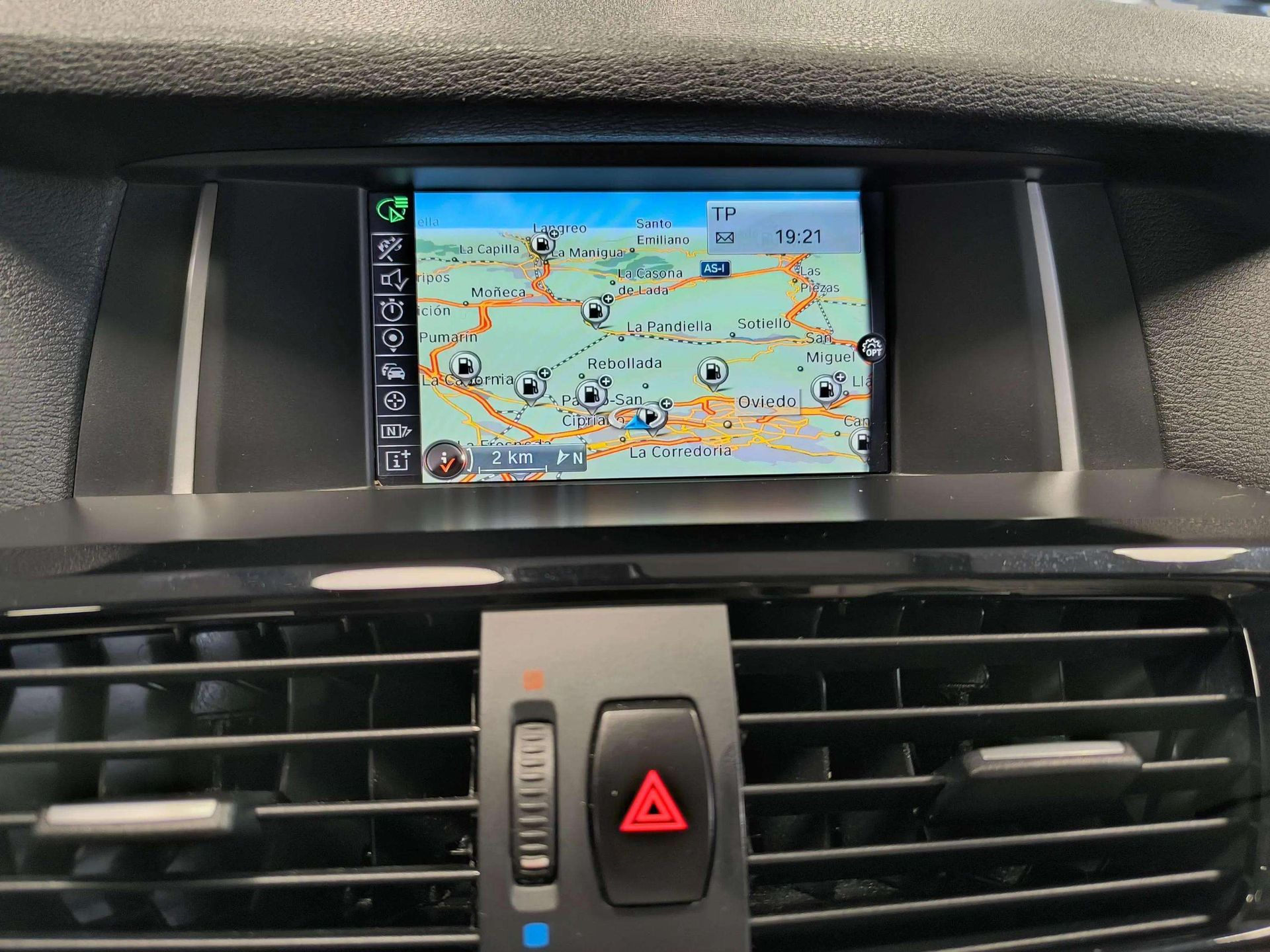 BMW X3 xDrive20d color Negro. Año 2017. 140KW(190CV). Diésel. En concesionario Automóviles Oviedo S.A. de Asturias