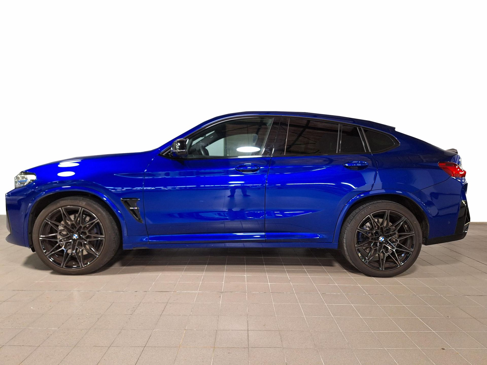 Fotos de BMW M X4 M color Azul. Año 2022. 353KW(480CV). Gasolina. En concesionario Automóviles Oviedo S.A. de Asturias