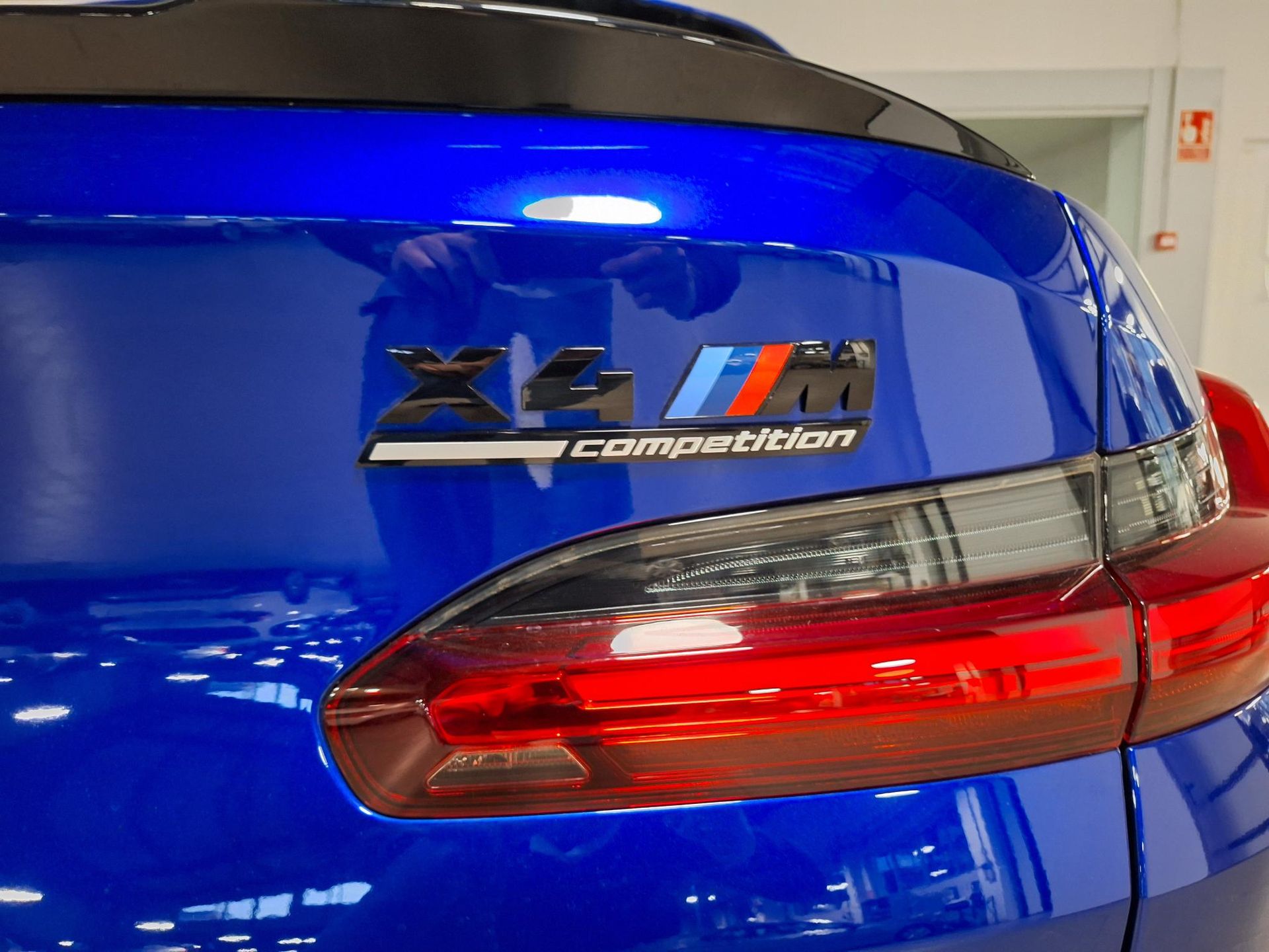 BMW M X4 M color Azul. Año 2022. 353KW(480CV). Gasolina. En concesionario Automóviles Oviedo S.A. de Asturias