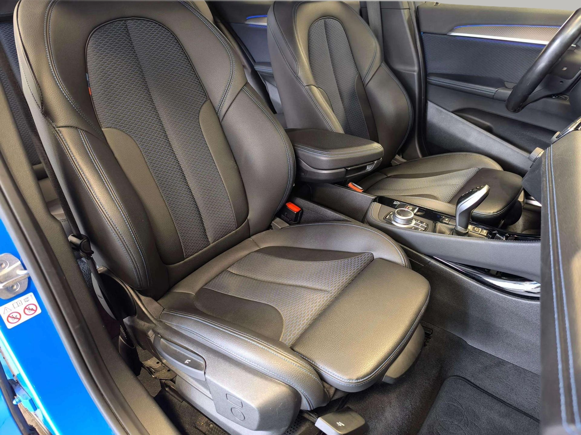 BMW X2 xDrive20d color Azul. Año 2021. 140KW(190CV). Diésel. En concesionario Automóviles Oviedo S.A. de Asturias