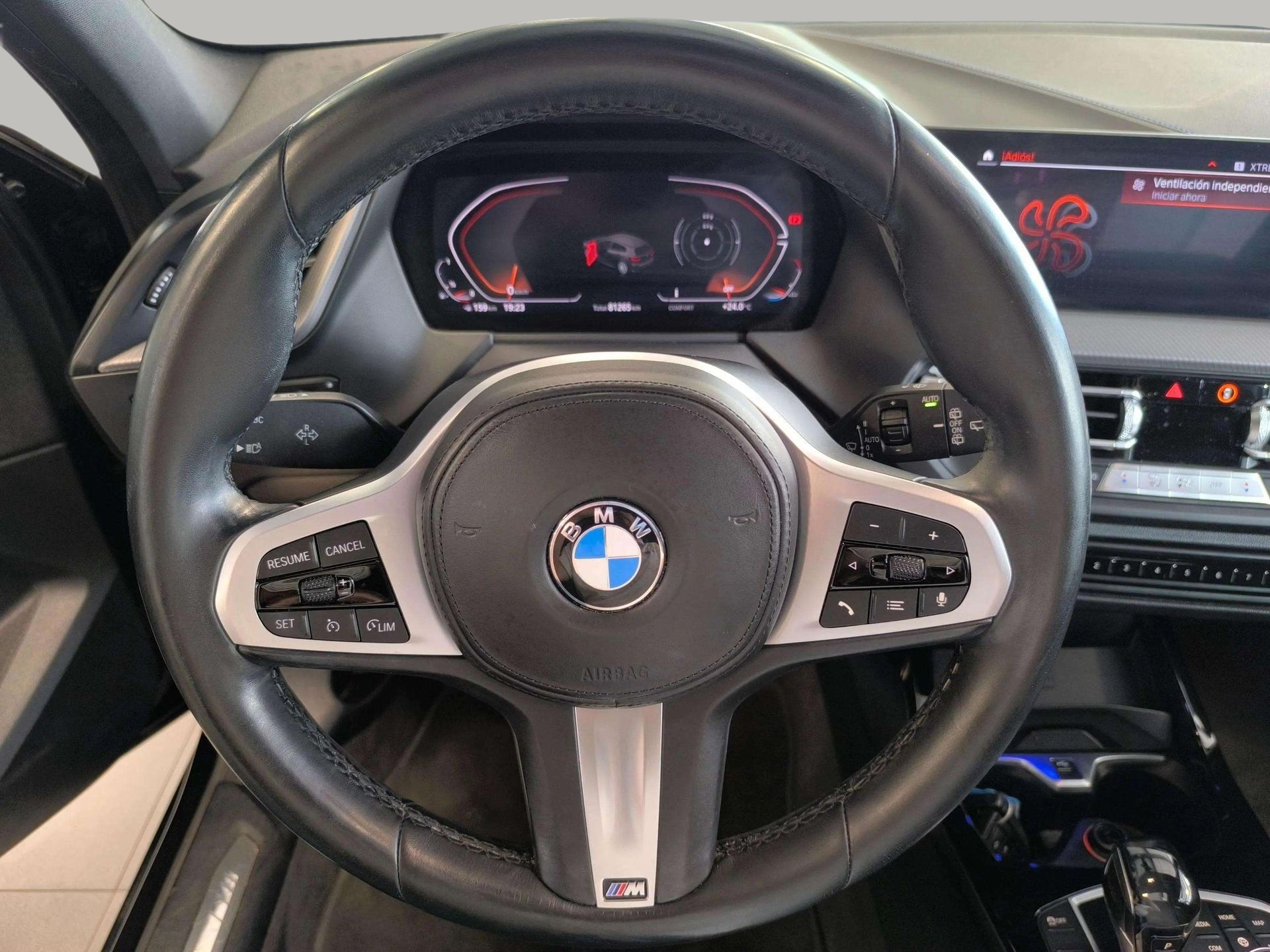 BMW Serie 1 118i color Negro. Año 2021. 103KW(140CV). Gasolina. En concesionario Automóviles Oviedo S.A. de Asturias