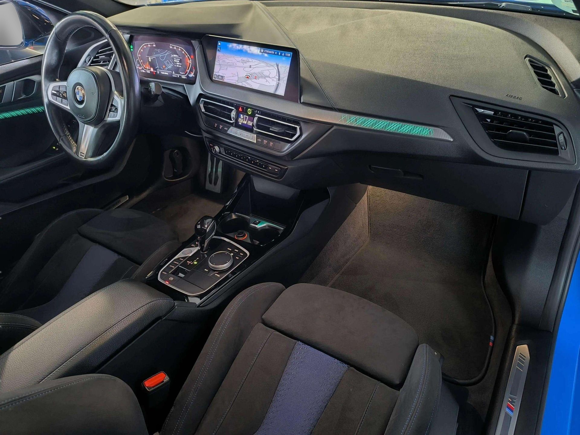 BMW Serie 1 120i color Azul. Año 2021. 131KW(178CV). Gasolina. En concesionario Automóviles Oviedo S.A. de Asturias