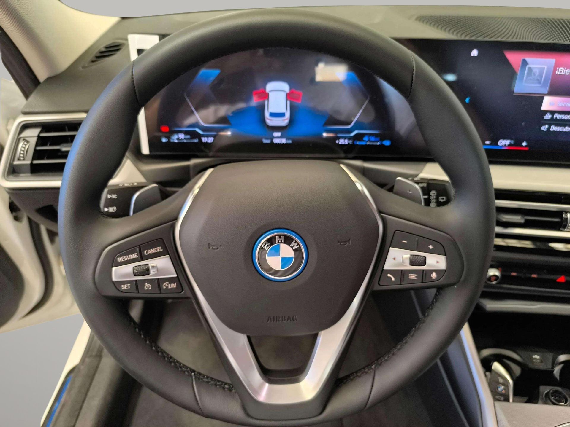 BMW Serie 3 320e Touring color Blanco. Año 2025. 150KW(204CV). Híbrido Electro/Gasolina. En concesionario Automóviles Oviedo S.A. de Asturias