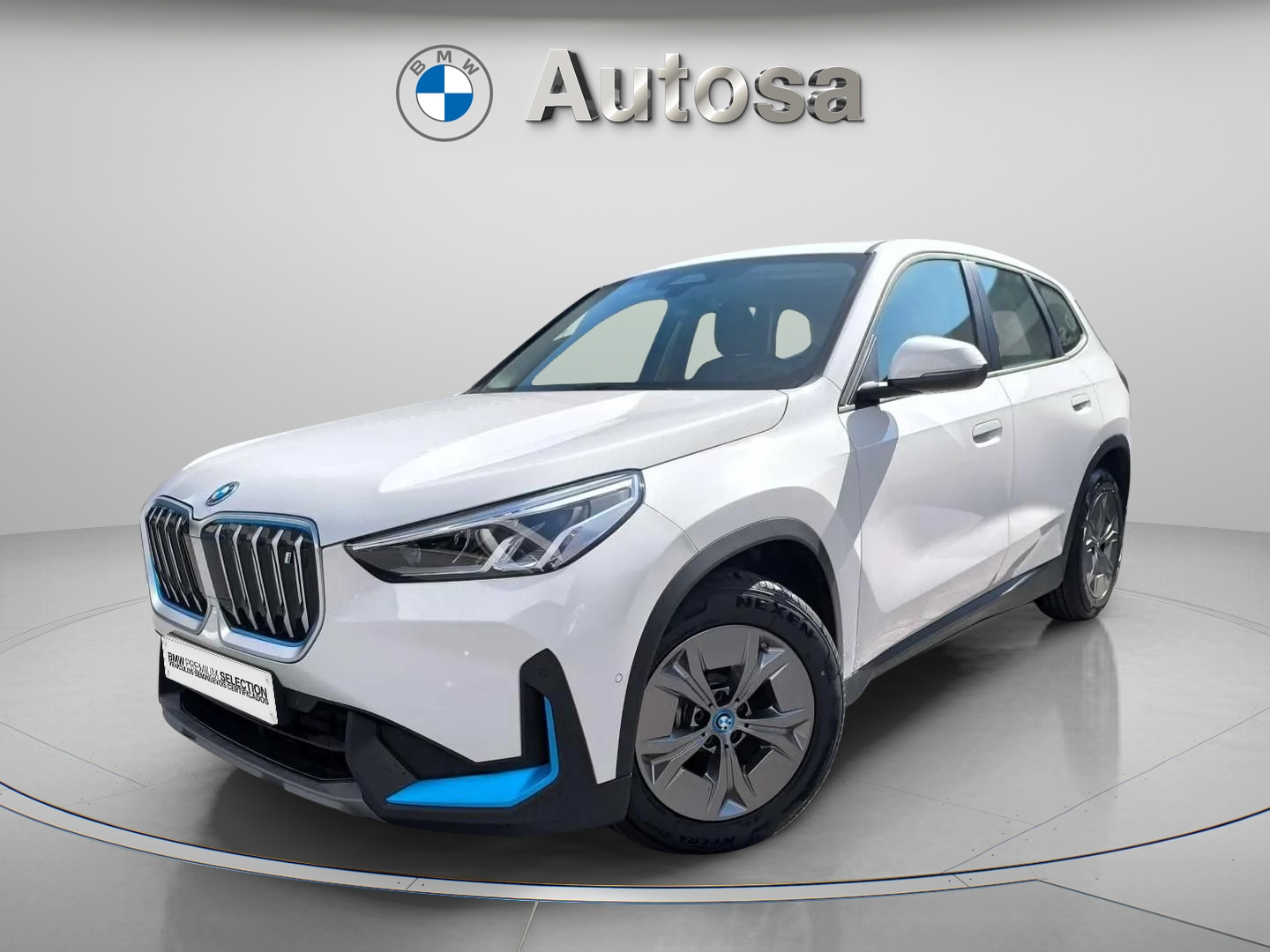 Fotos de BMW iX1 xDrive30 color Blanco. Año 2025. 230KW(313CV). Eléctrico. En concesionario Automóviles Oviedo S.A. de Asturias